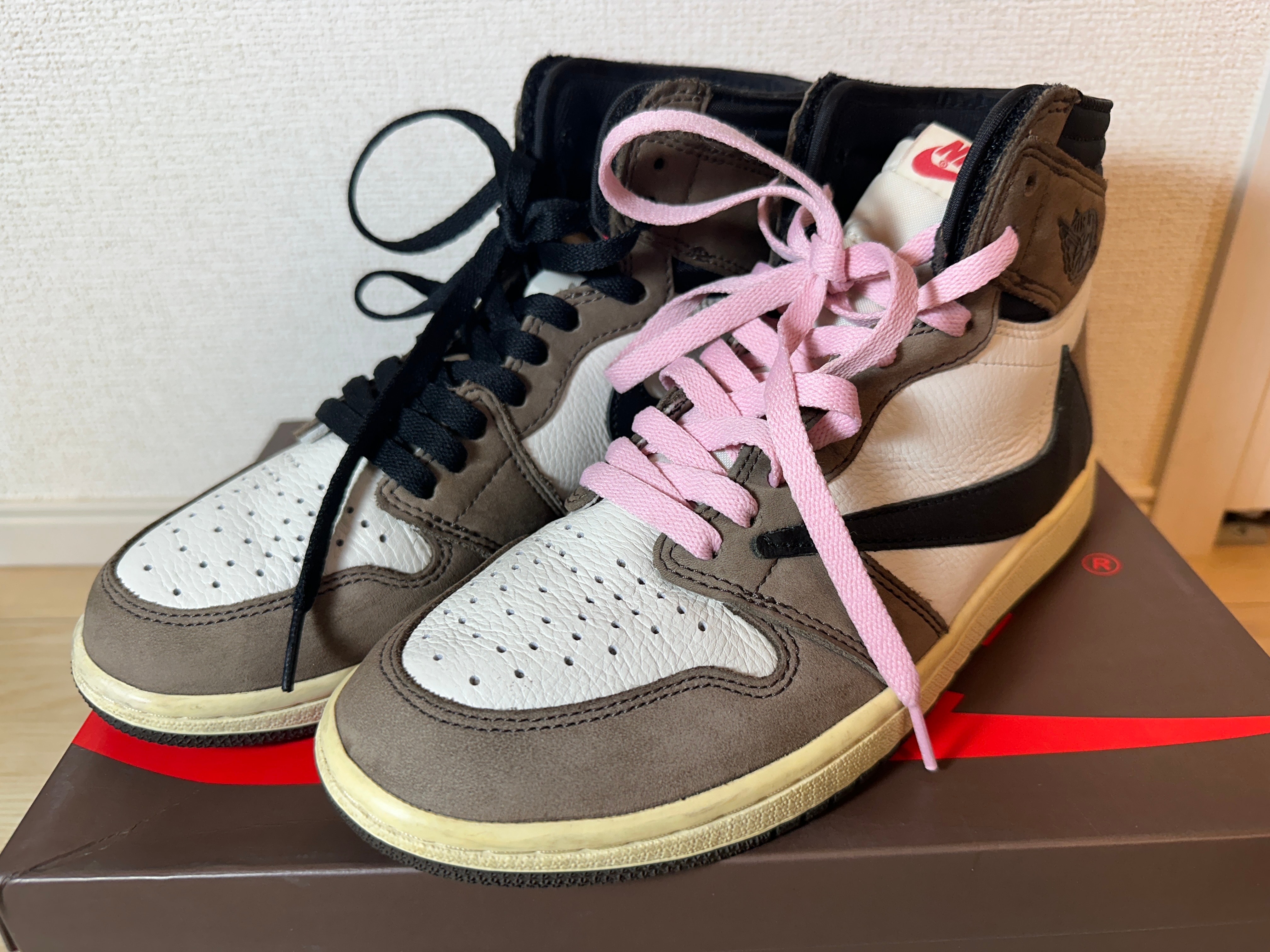 Travis Scott × Nike Air Jordan 1 Retro High OG TS SP "Sail/Dark Mocha"