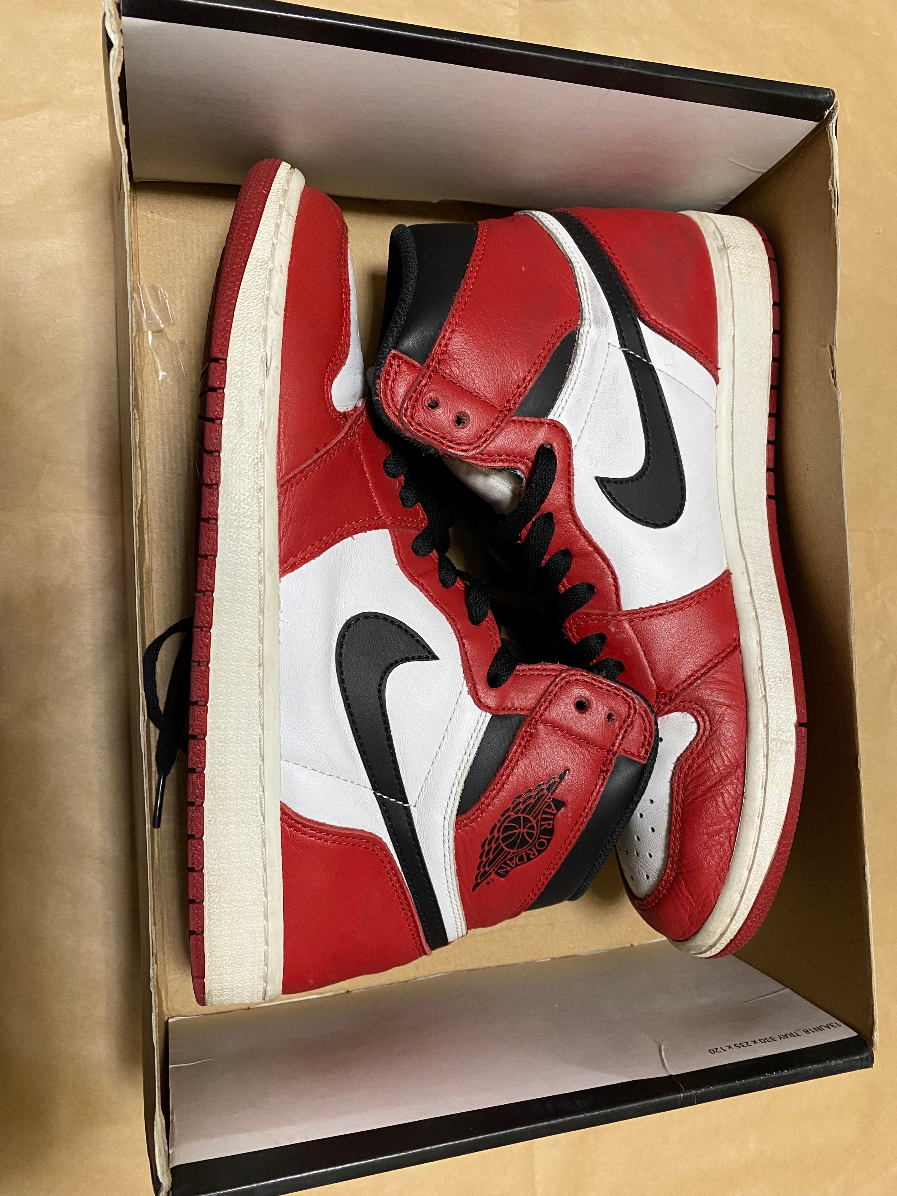 Nike Air Jordan 1 Retro High "Chicago" (2015)