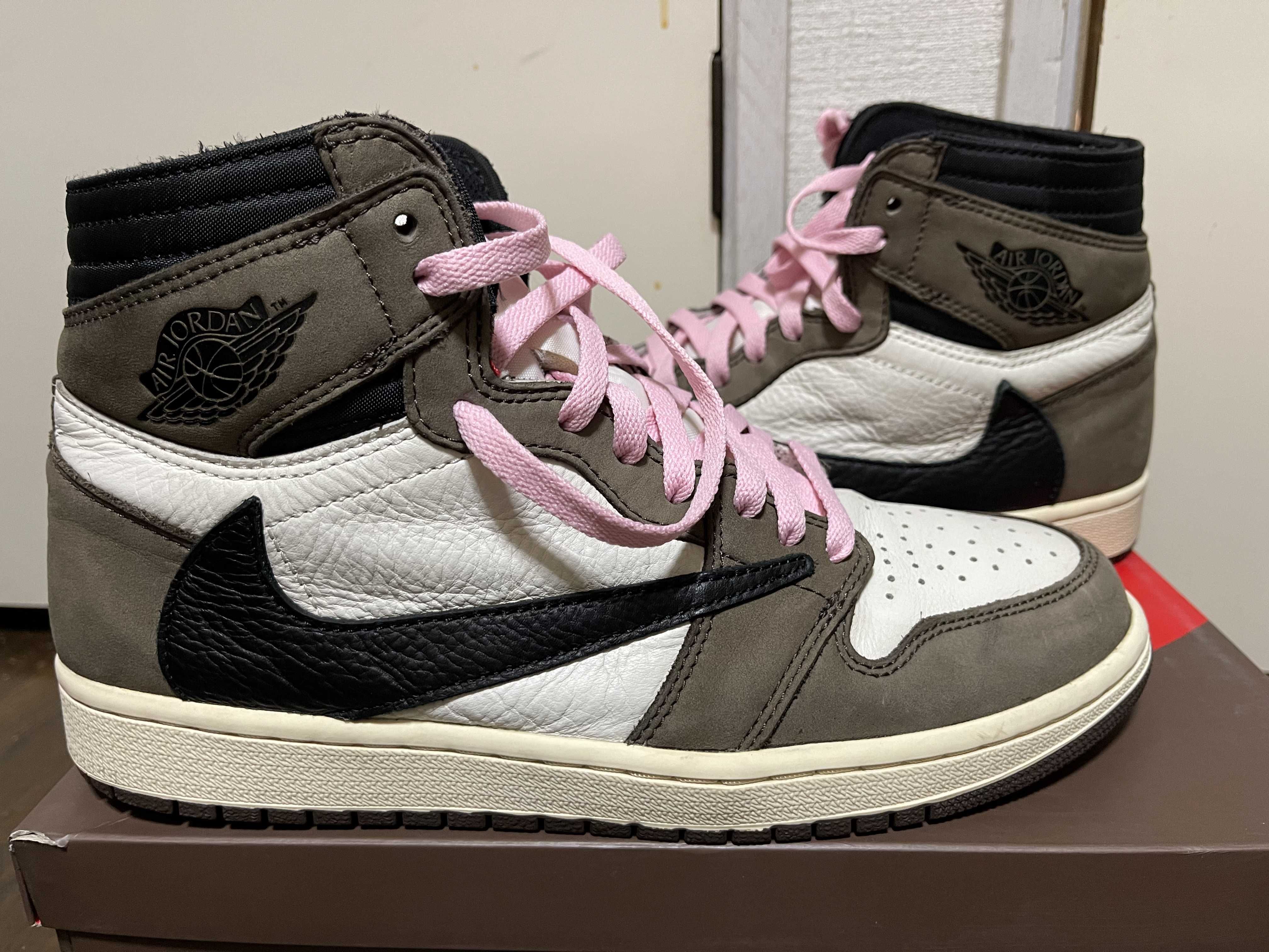 Travis Scott × Nike Air Jordan 1 Retro High OG TS SP "Sail/Dark Mocha"