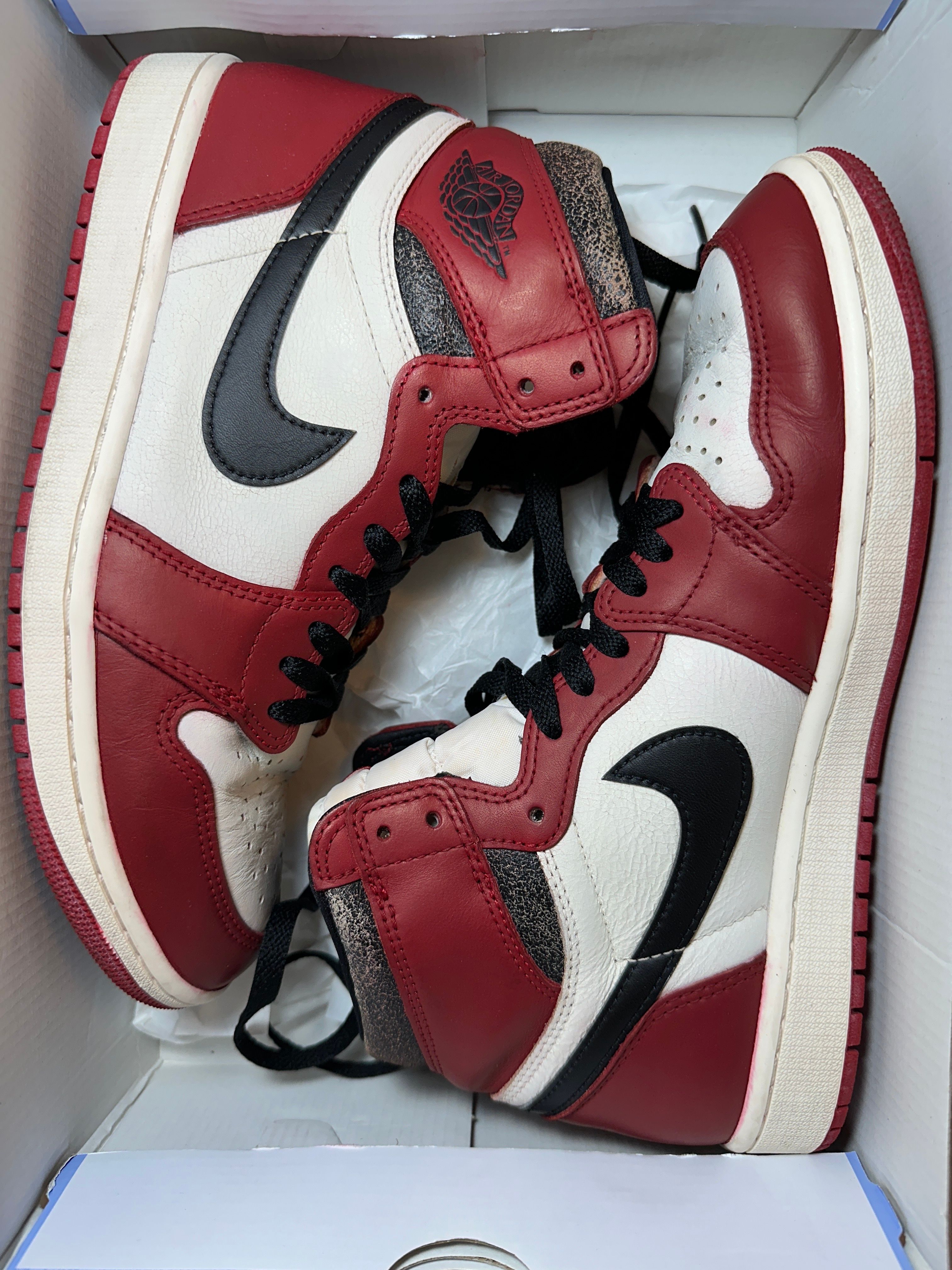Nike Air Jordan 1 High OG "Lost & Found/Chicago"