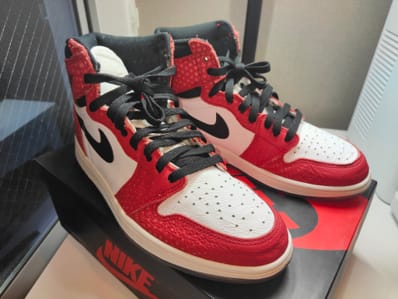 Nike Air Jordan 1 Retro High "Chicago" (2015)