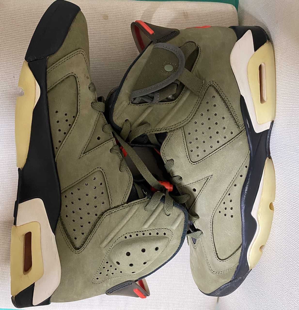 Travis Scott × Nike Air Jordan 6 Retro "Medium Olive"