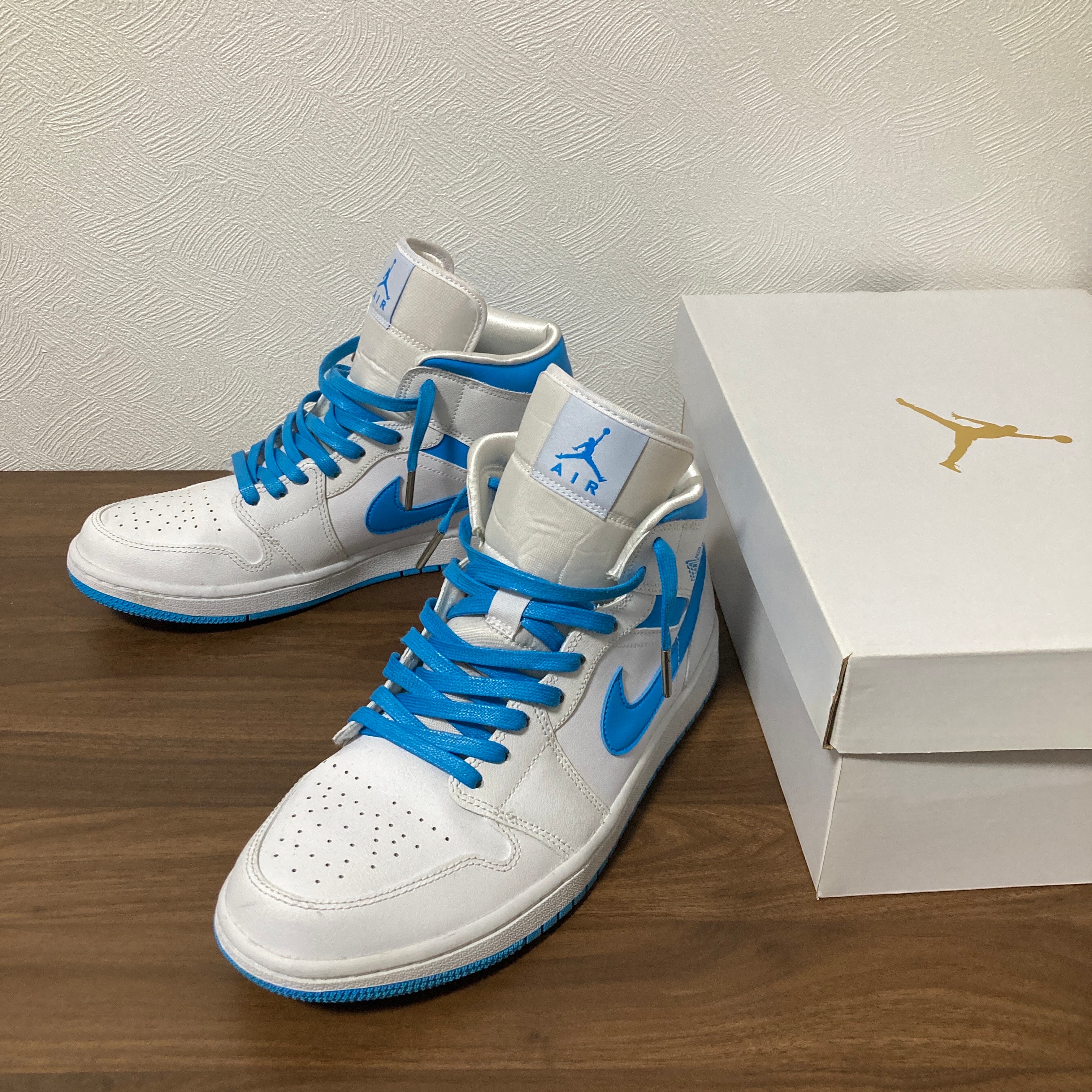 Nike Women's Air Jordan 1 Mid "UNC"