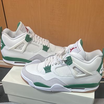 Nike SB × Air Jordan 4 Retro SP "Pine Green"