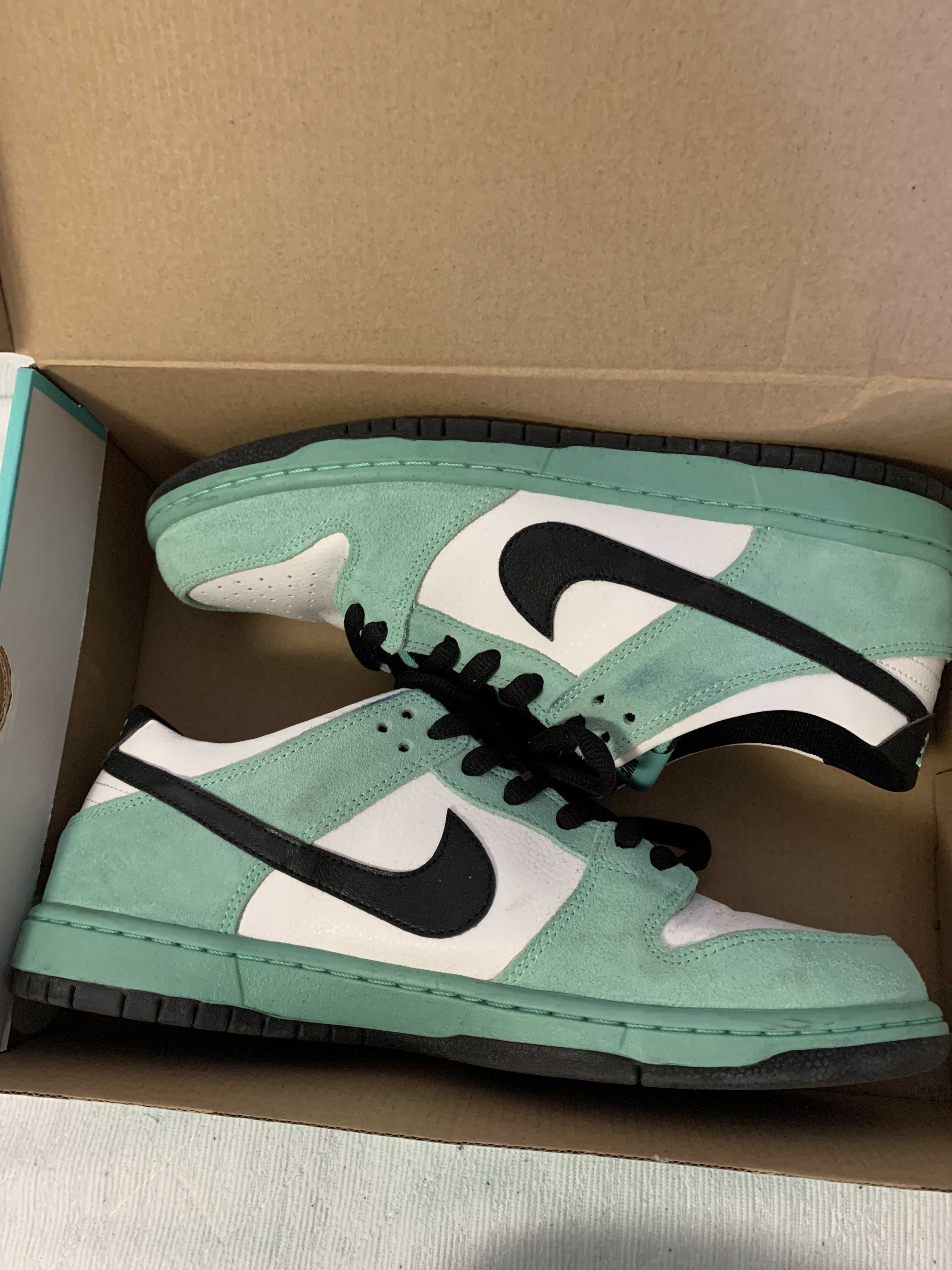 Nike SB Dunk Low Pro "Sea Crystal"