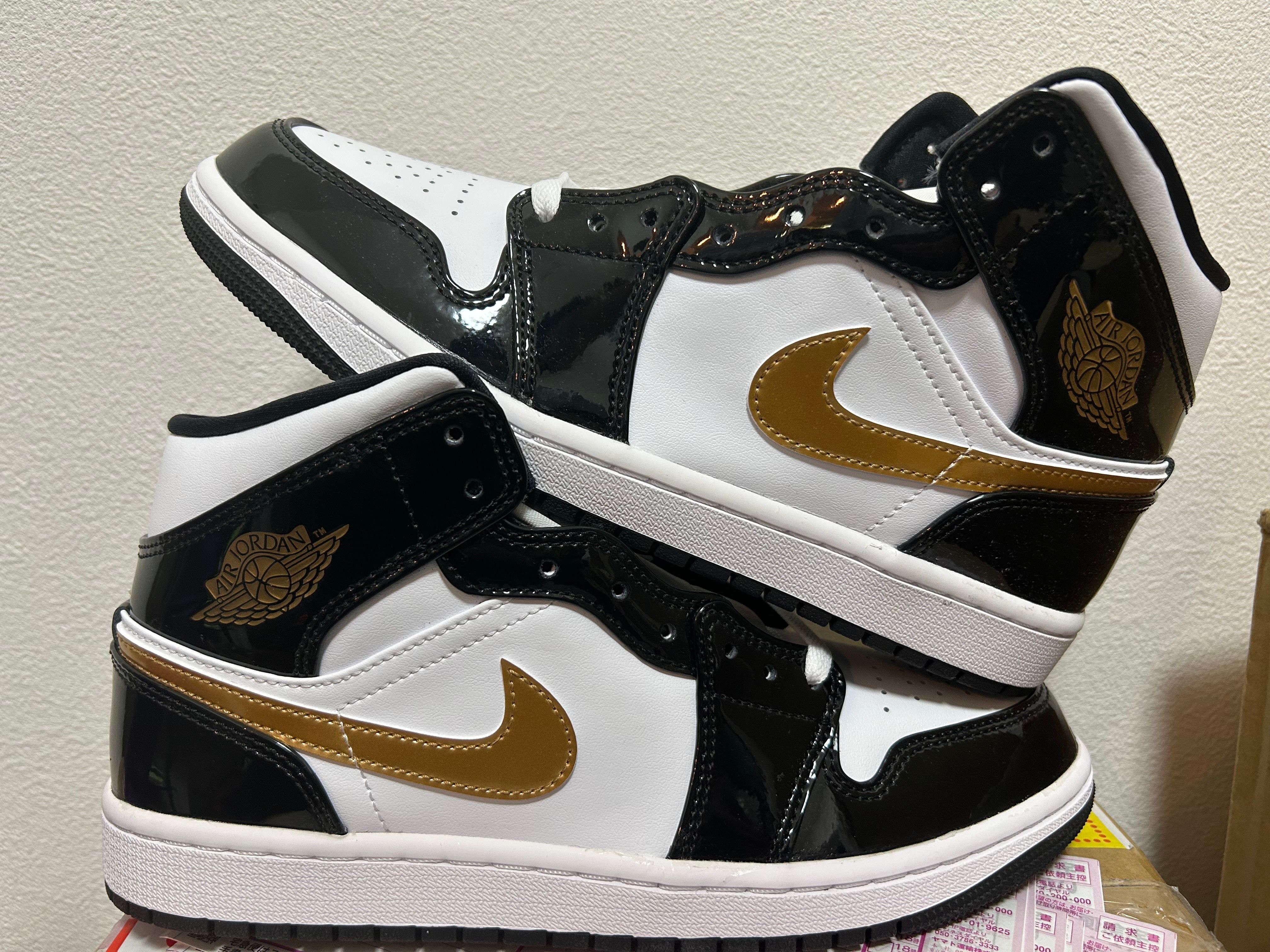 Nike Air Jordan 1 Mid SE "Metallic Gold"