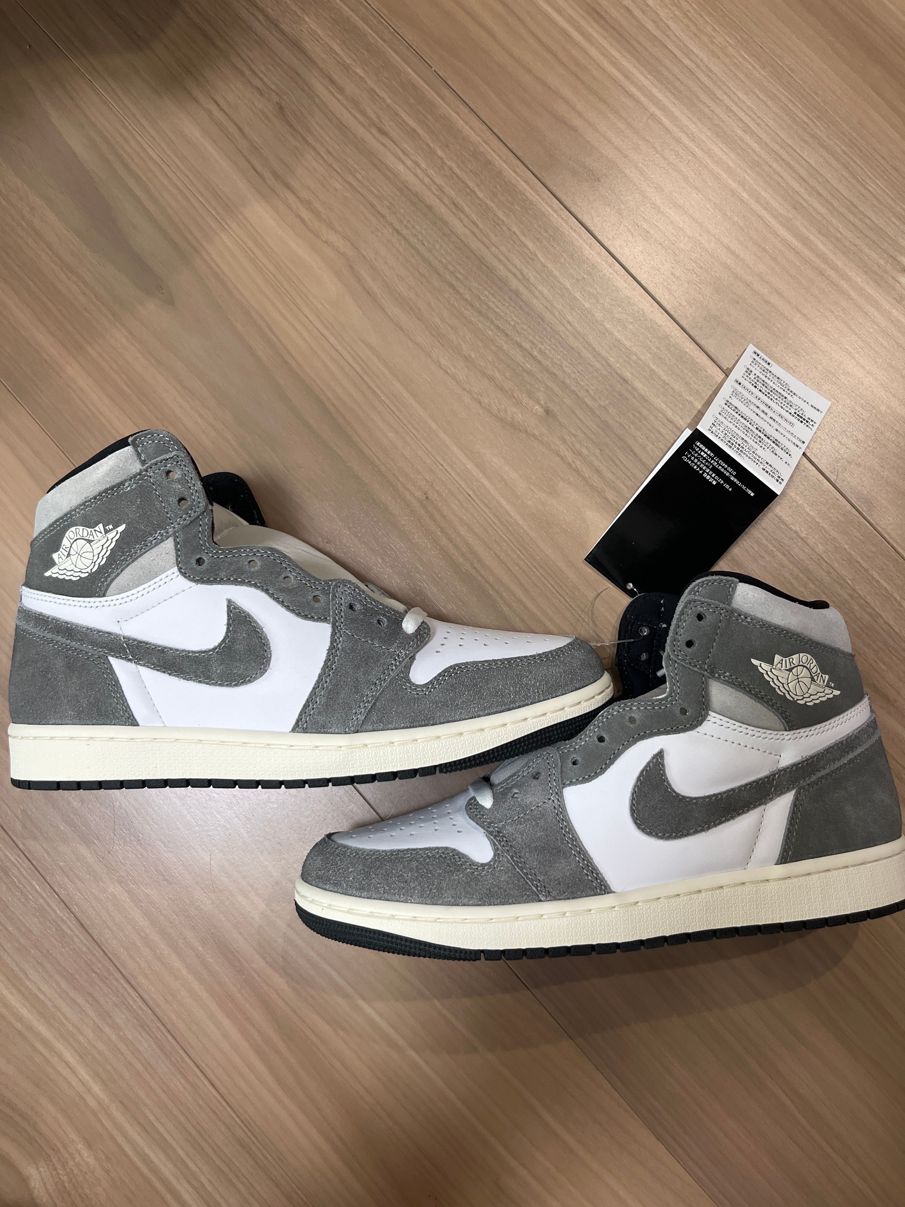 Nike Air Jordan 1 Retro High OG "Black and Smoke Grey"