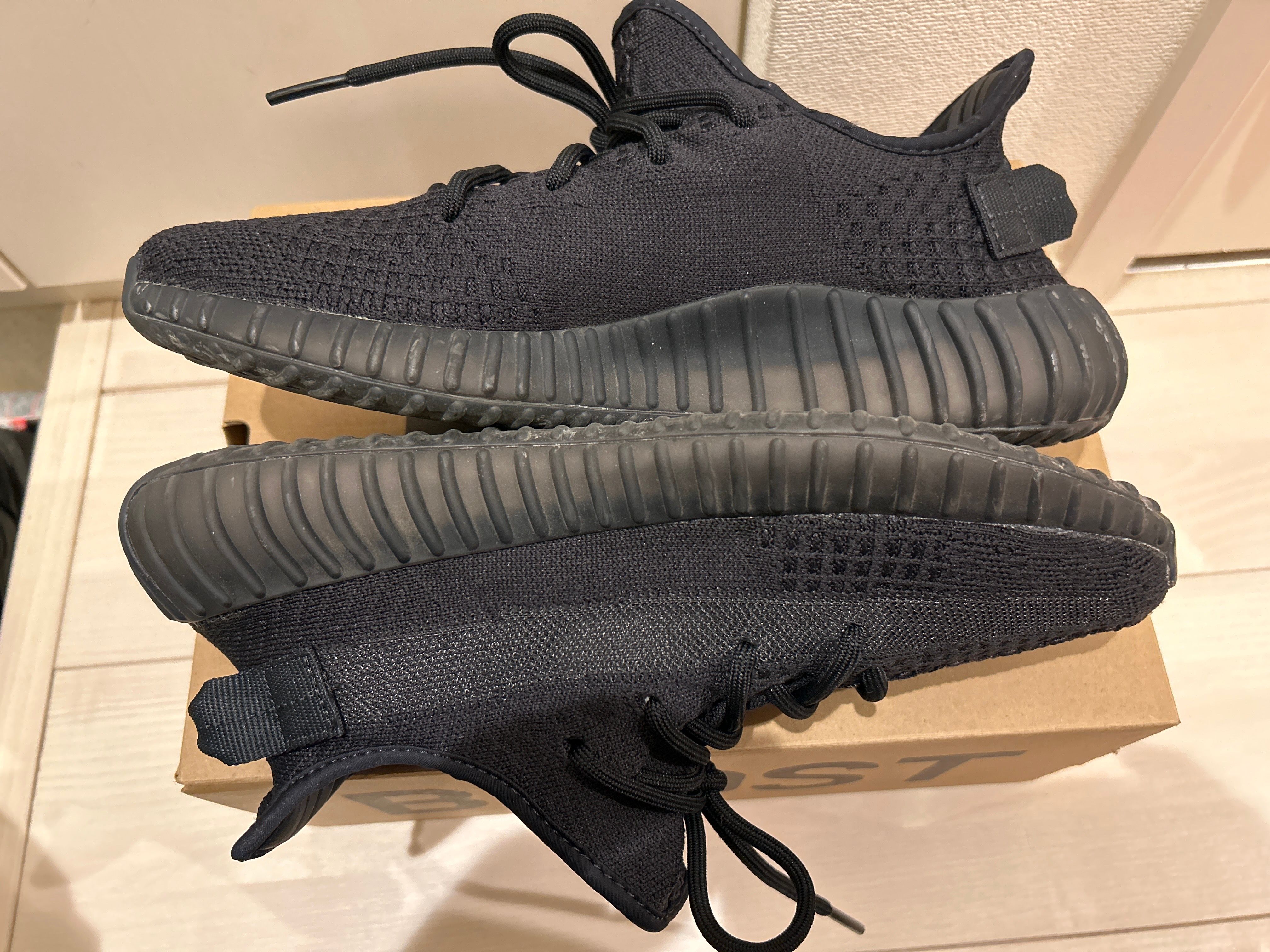 adidas YEEZY Boost 350V2 "Onyx"