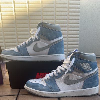 Nike Air Jordan 1 High OG "Hyper Royal"
