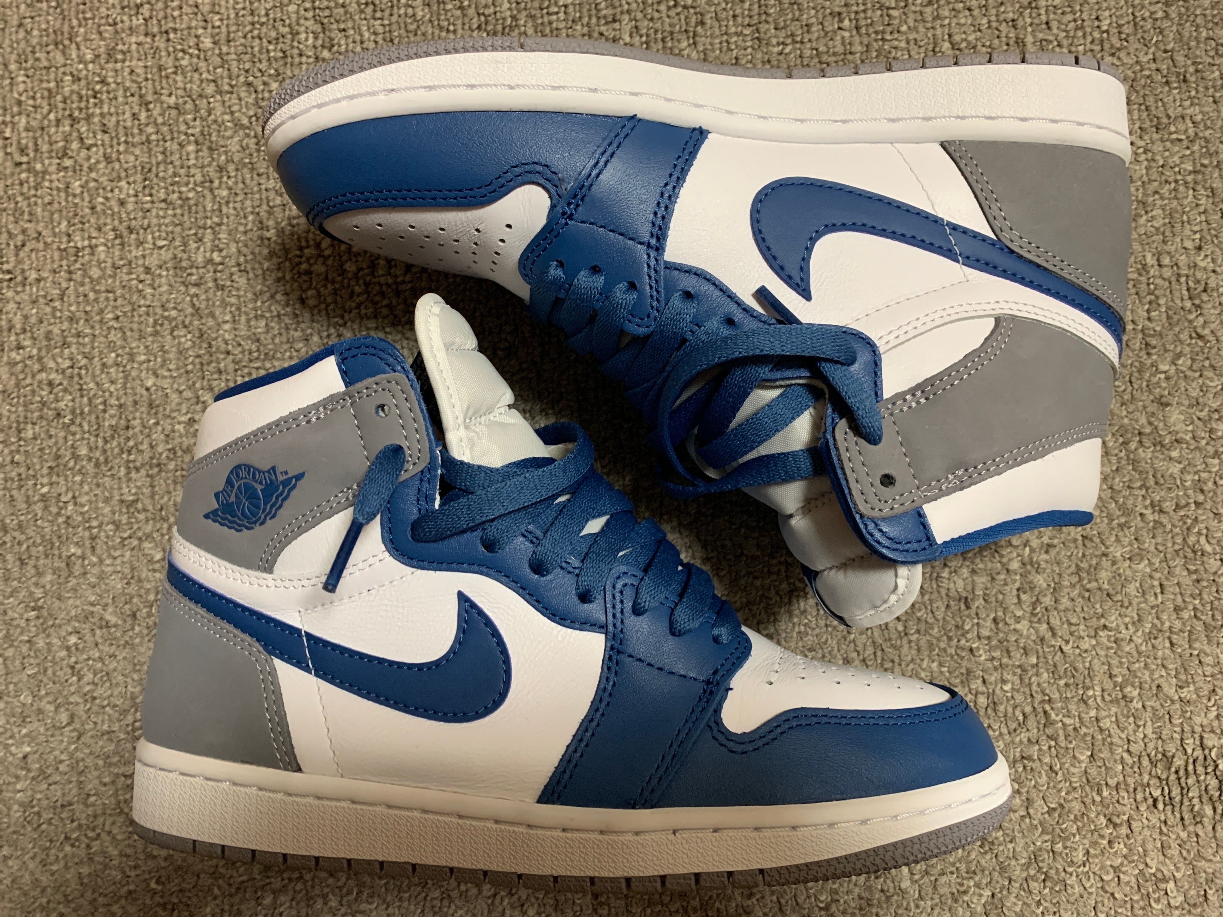 Nike Air Jordan 1 High OG "True Blue"