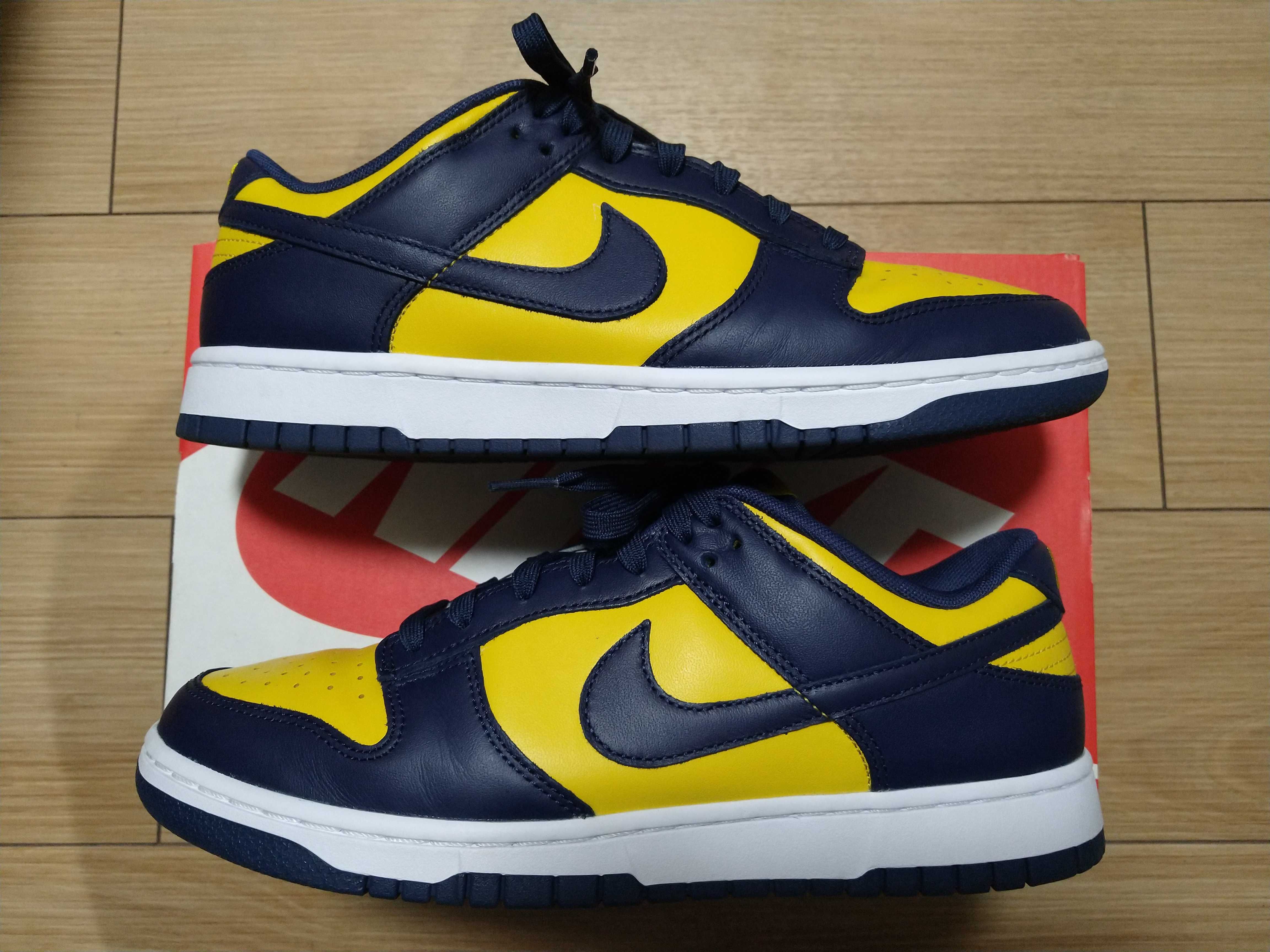 Nike Dunk Low "Michigan"