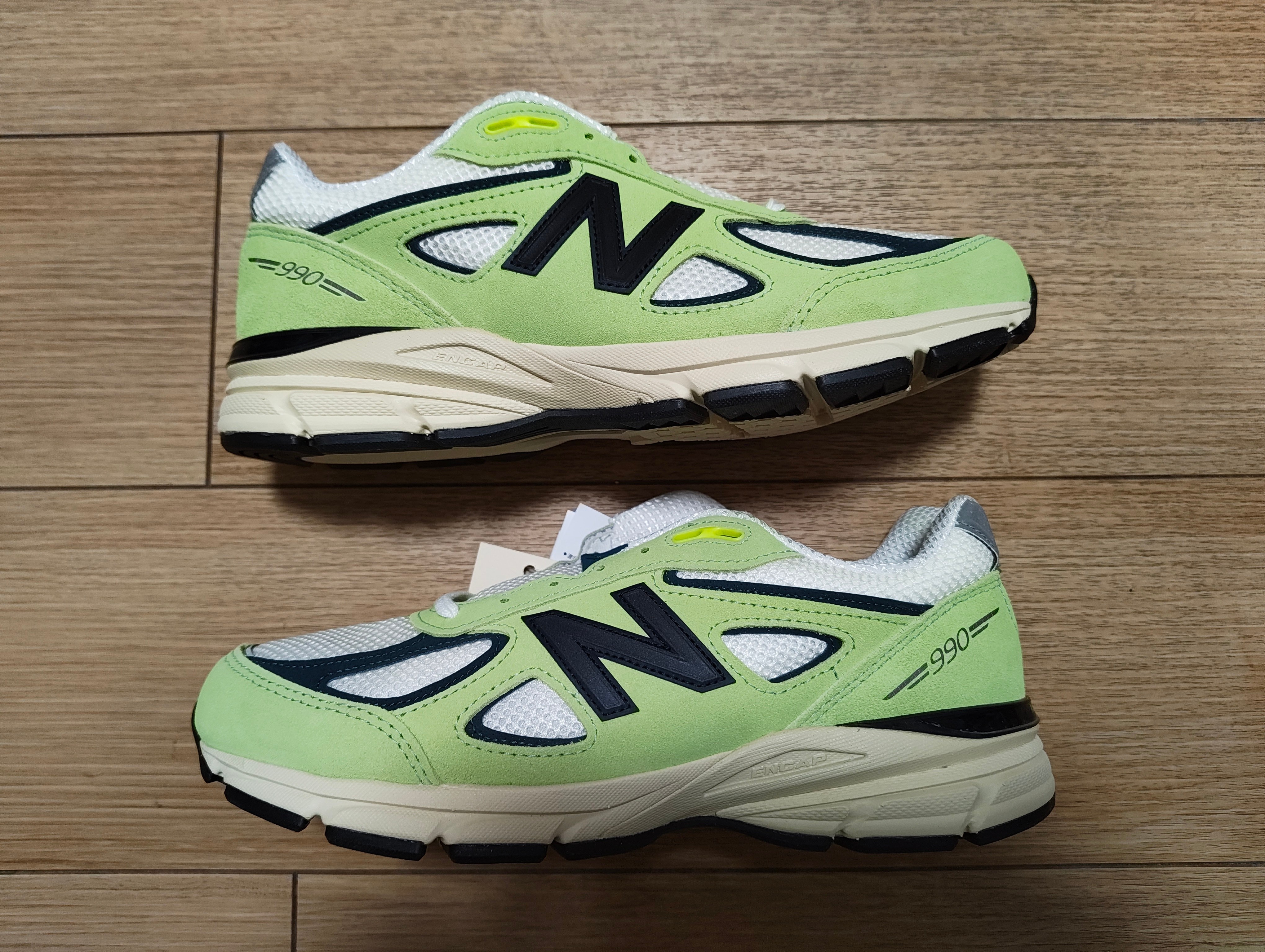 New Balance 990V4 "Yellow"
