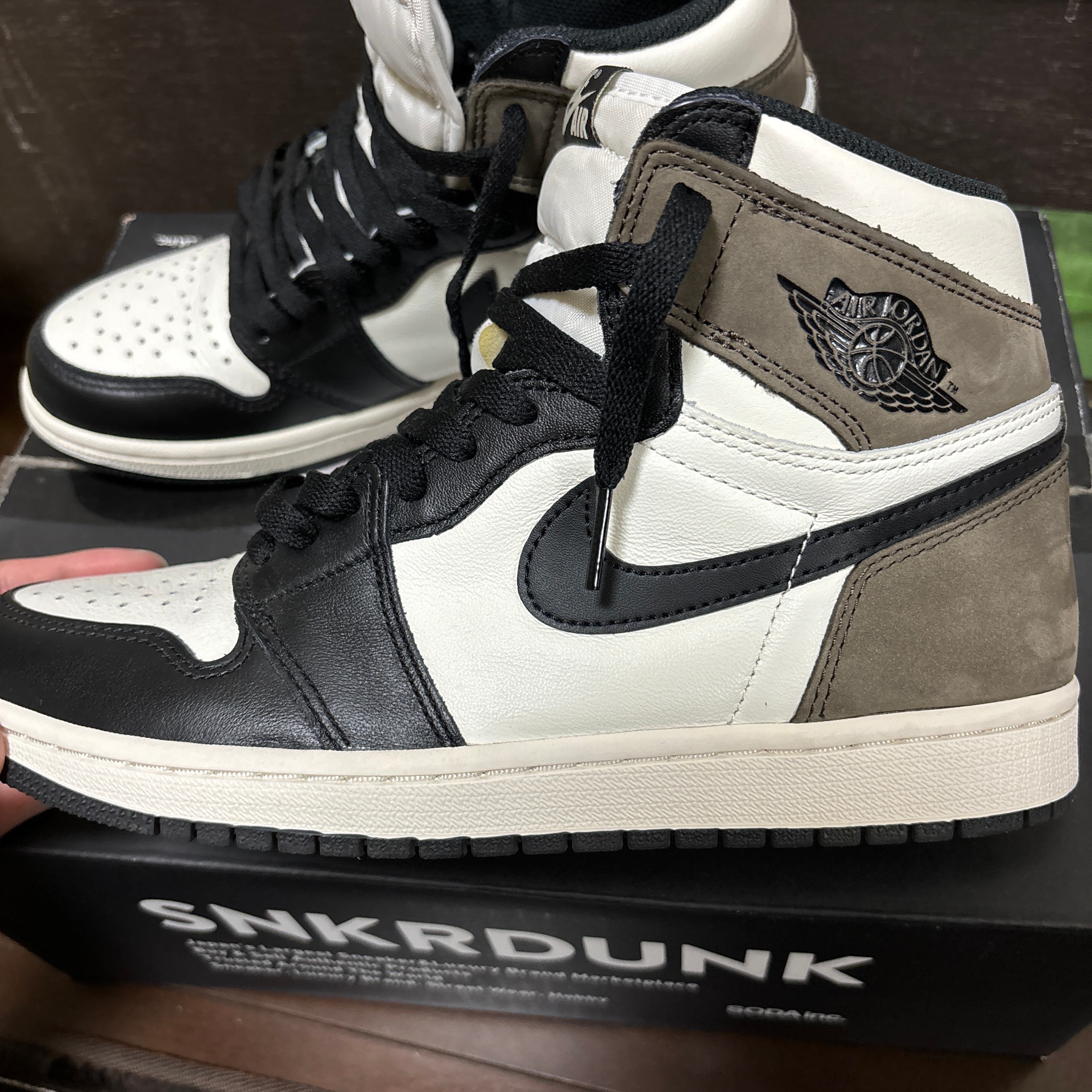 Nike Air Jordan 1 High OG "Sail/Dark Mocha/Black"