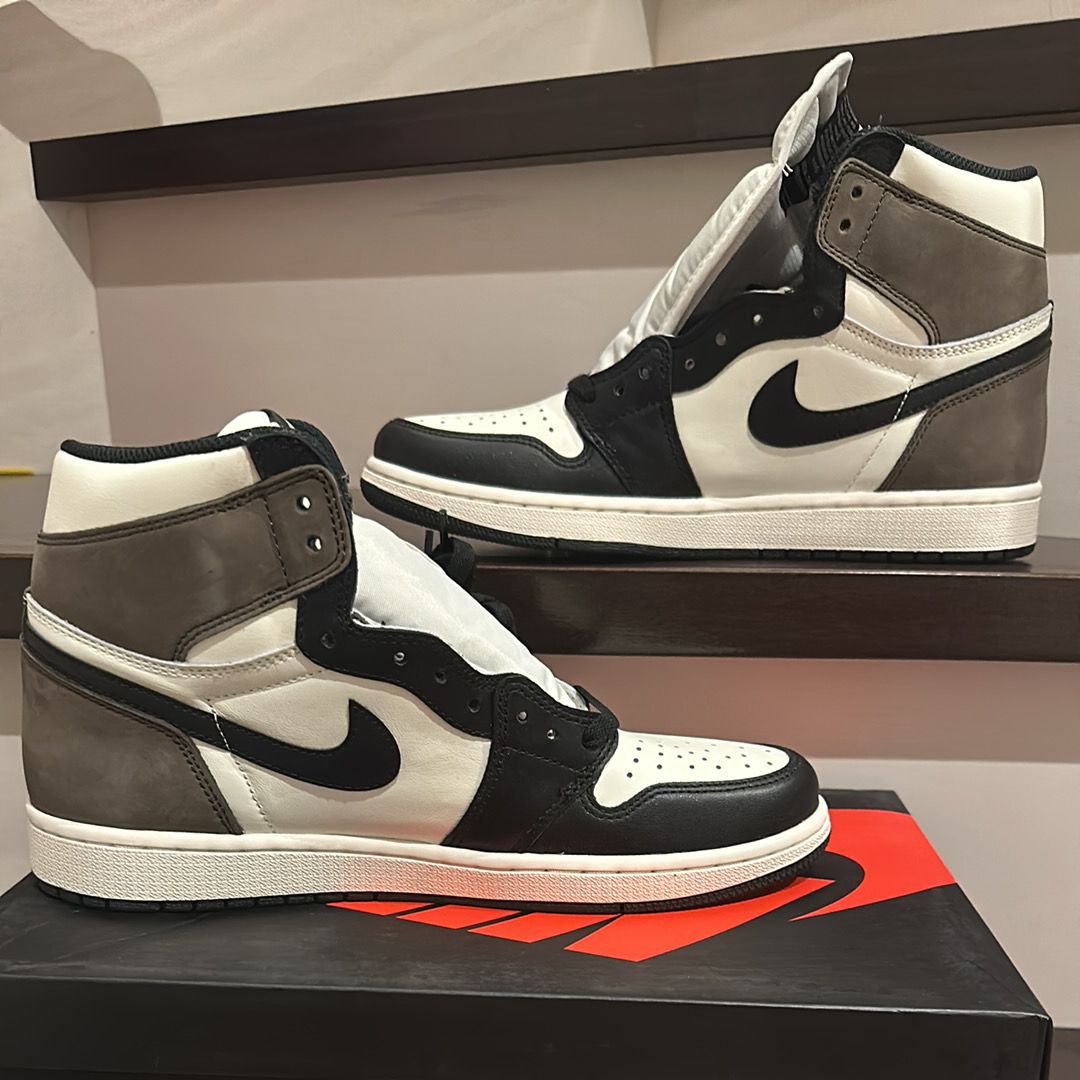 Nike Air Jordan 1 High OG "Sail/Dark Mocha/Black"