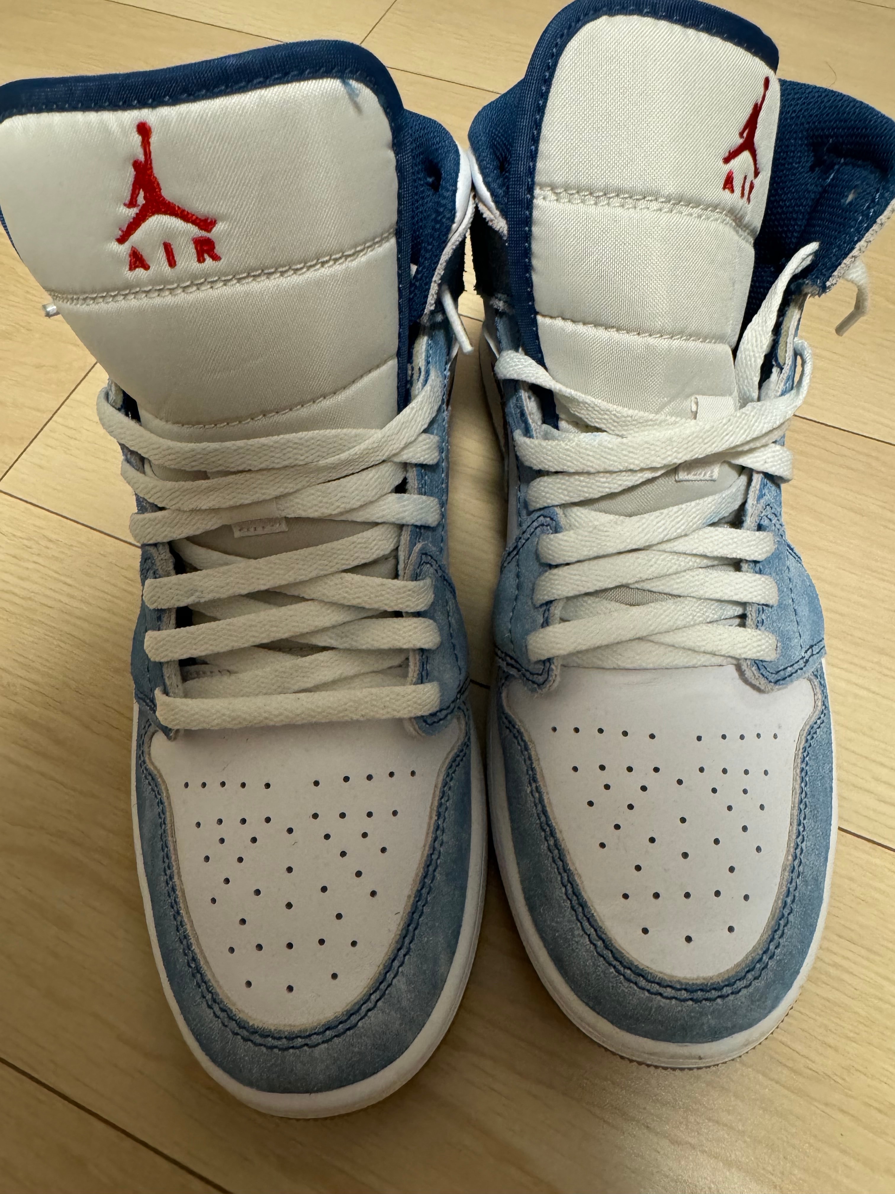 Nike Air Jordan 1 Mid SE "White/Hyper Royal/Red"