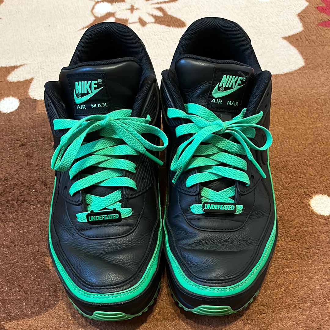 UNDEFEATED × Nike Air Max 90 
