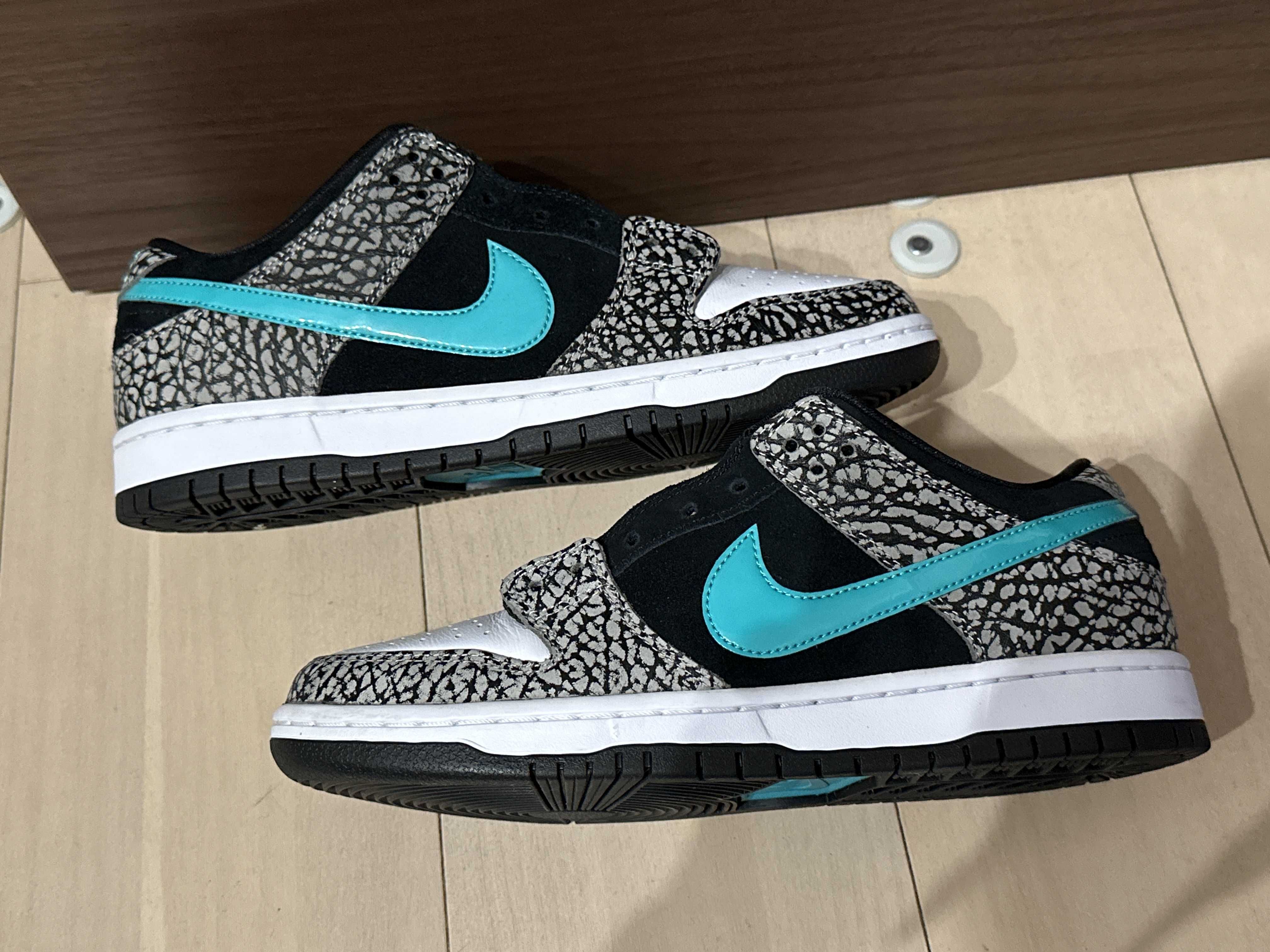 Nike SB Dunk Low "Elephant/Safari"