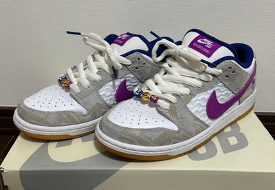 Rayssa Leal × Nike SB Dunk Low PRM "Pure Platinum and Vivid Purple"