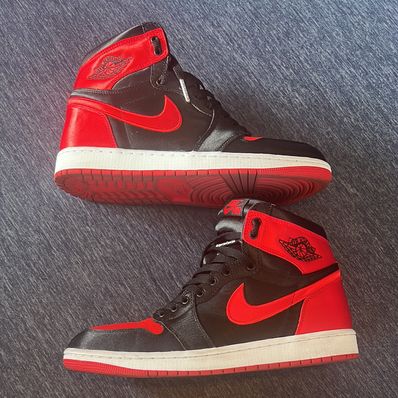 Nike Women's Air Jordan 1 Retro High OG "Satin Bred"