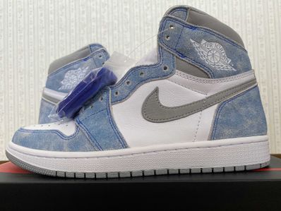 Nike Air Jordan 1 High OG "Hyper Royal"