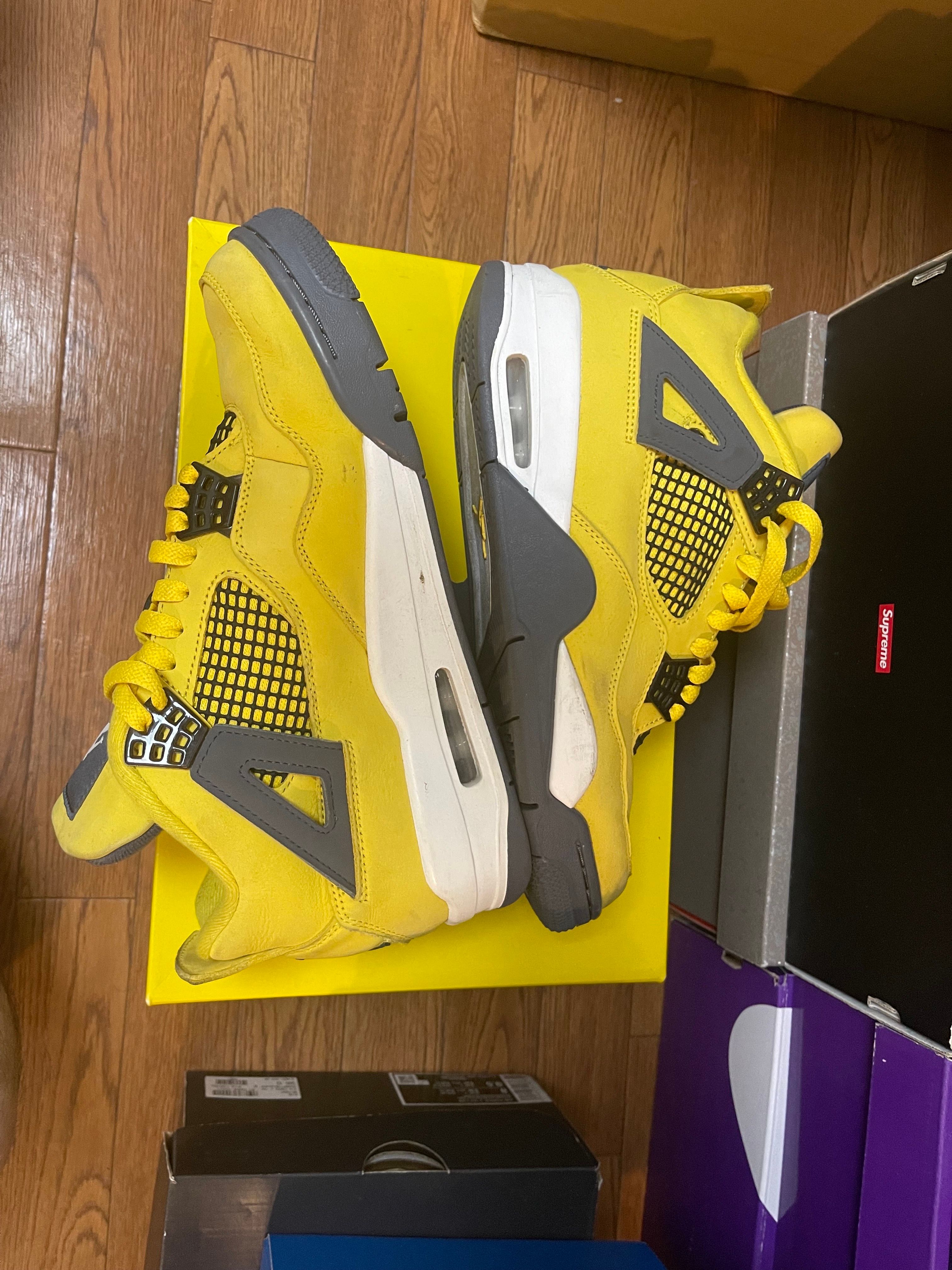 Nike Air Jordan 4 "Tour Yellow"