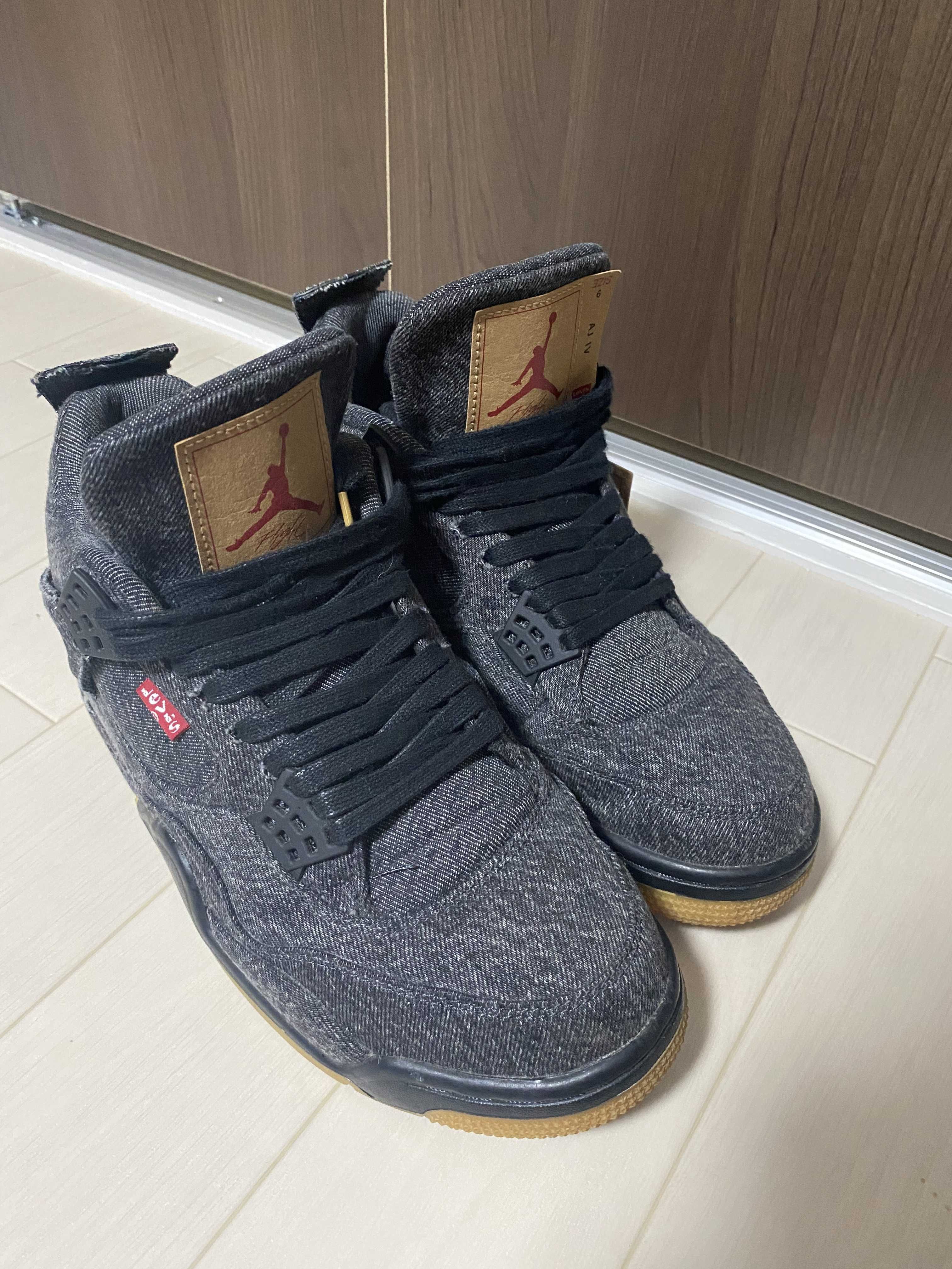 Nike × Levi's Air Jordan 4 "Black Denim" (Tag: LEVIS®)