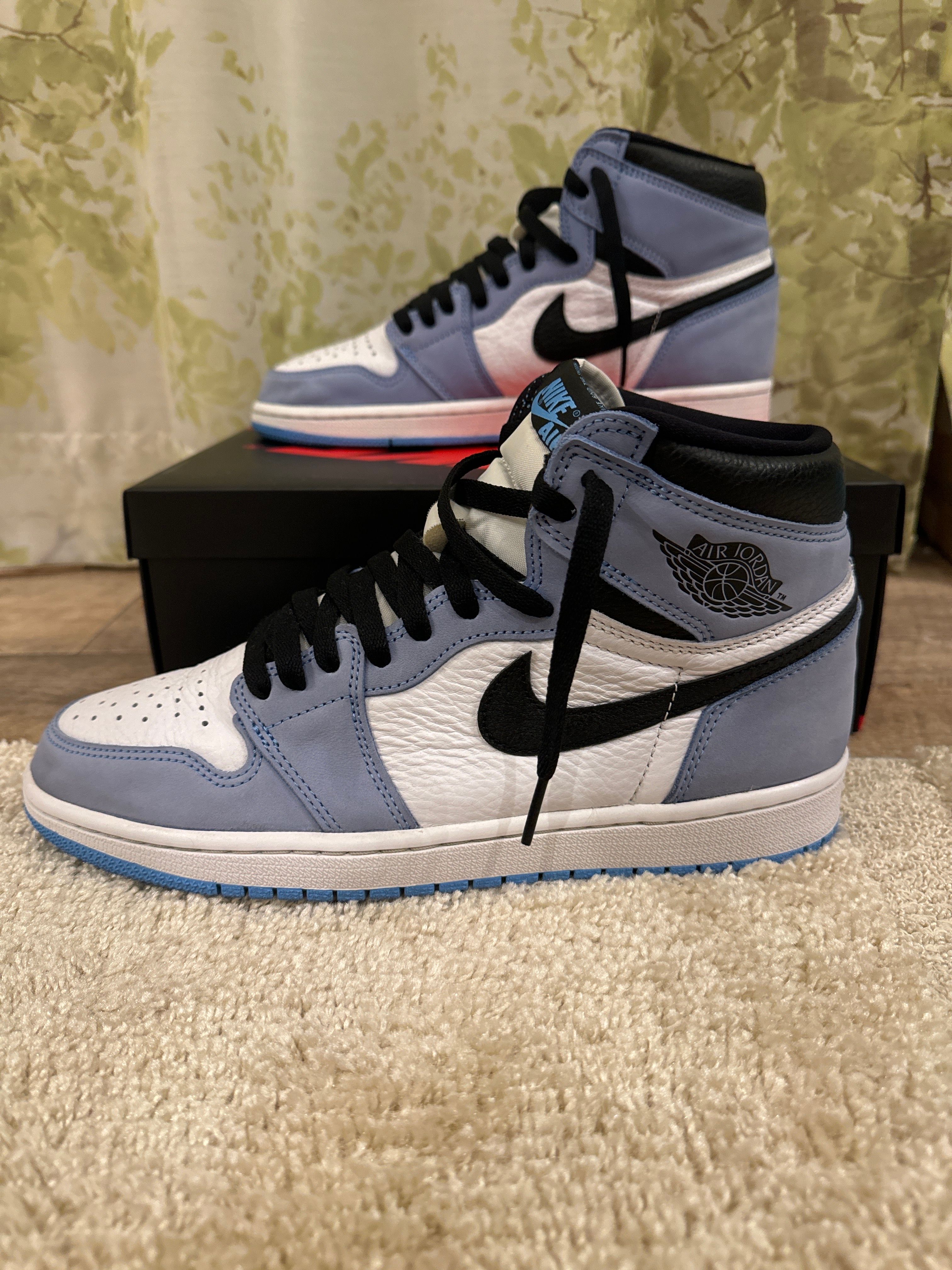 Nike Air Jordan 1 High OG "University Blue"