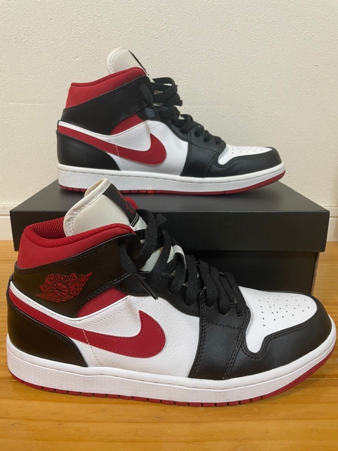 Nike Air Jordan 1 Mid "White/Gym Red Black"