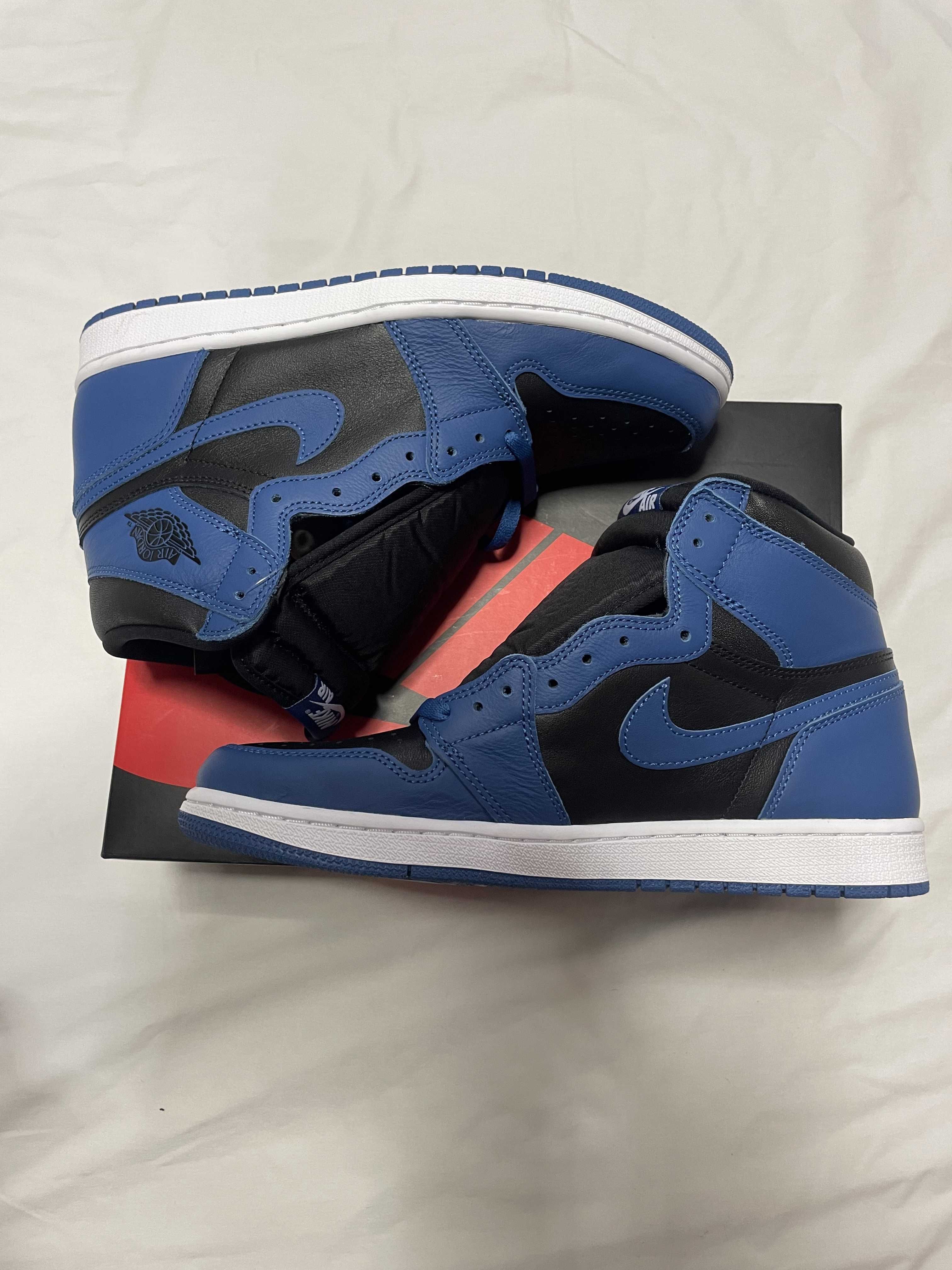 Nike Air Jordan 1 Retro High OG "Dark Marina Blue"