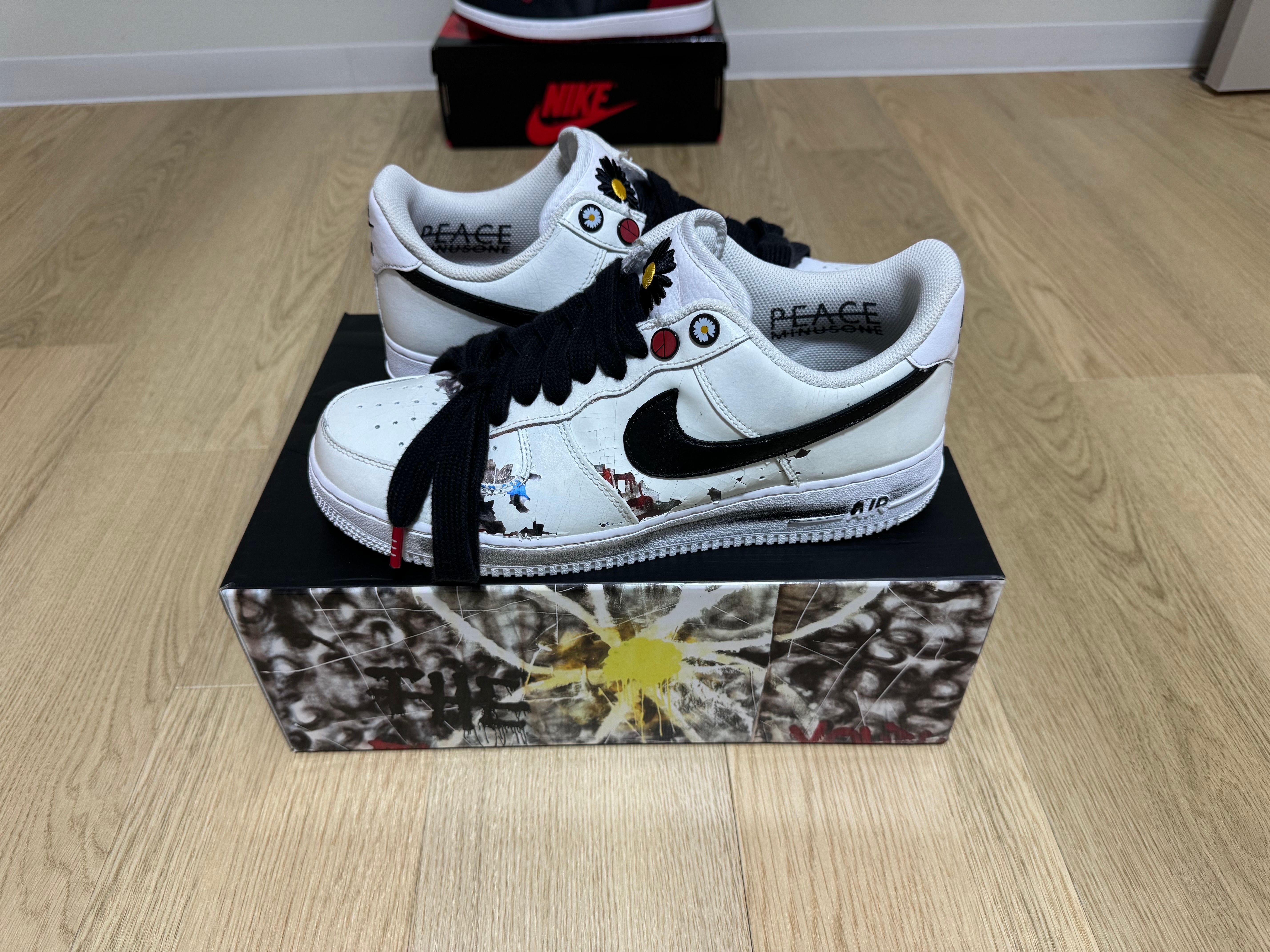 PEACEMINUSONE × Nike Air Force 1 Low "Para-noise/White/Black" / G-DRAGON