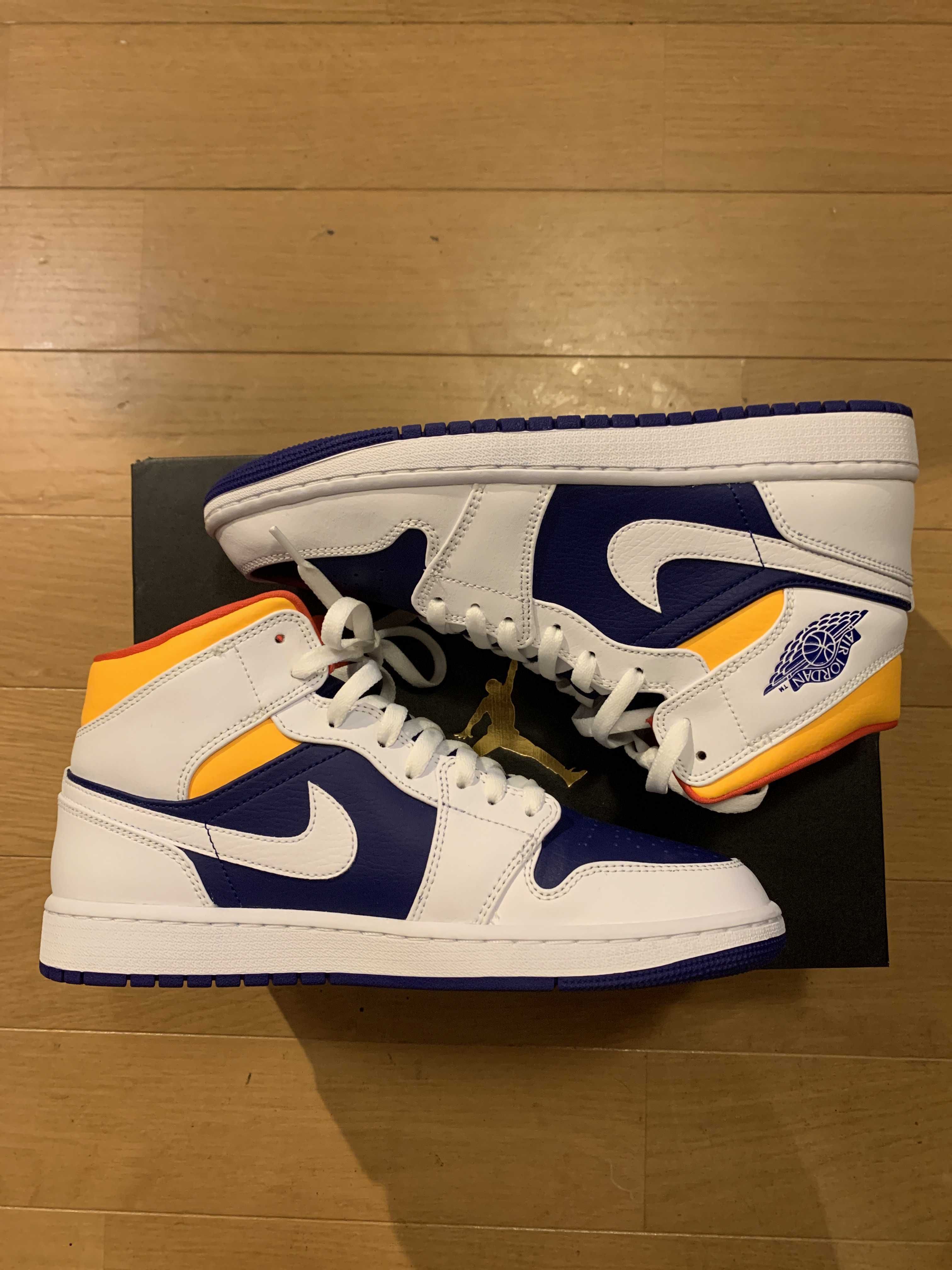 NIKE AIR JORDAN 1 MID "WHITE/NAVY/YELLOW"