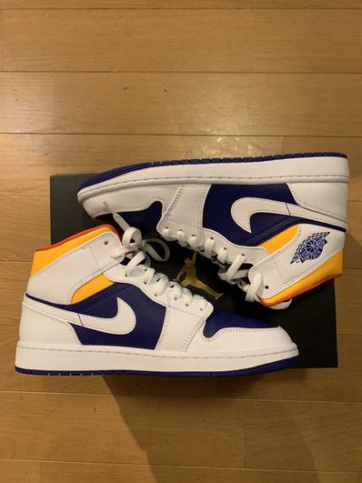 NIKE AIR JORDAN 1 MID "WHITE/NAVY/YELLOW"