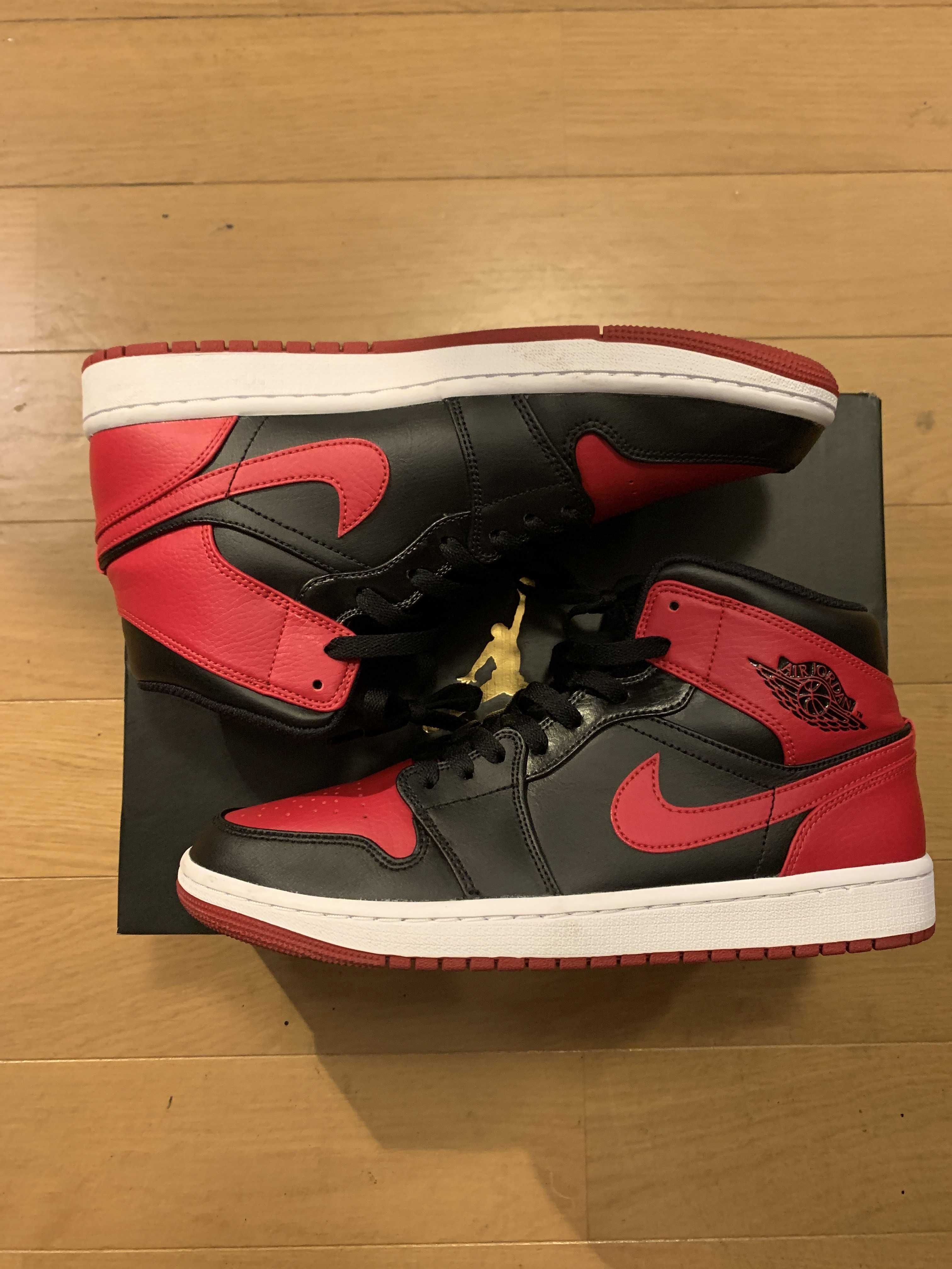 Nike Air Jordan 1 Mid "Bred"