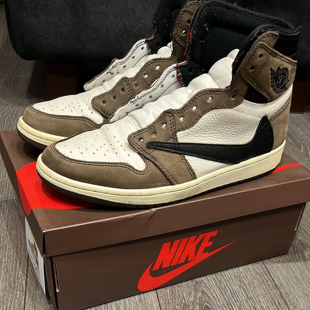 Travis Scott × Nike Air Jordan 1 Retro High OG TS SP "Sail/Dark Mocha"
