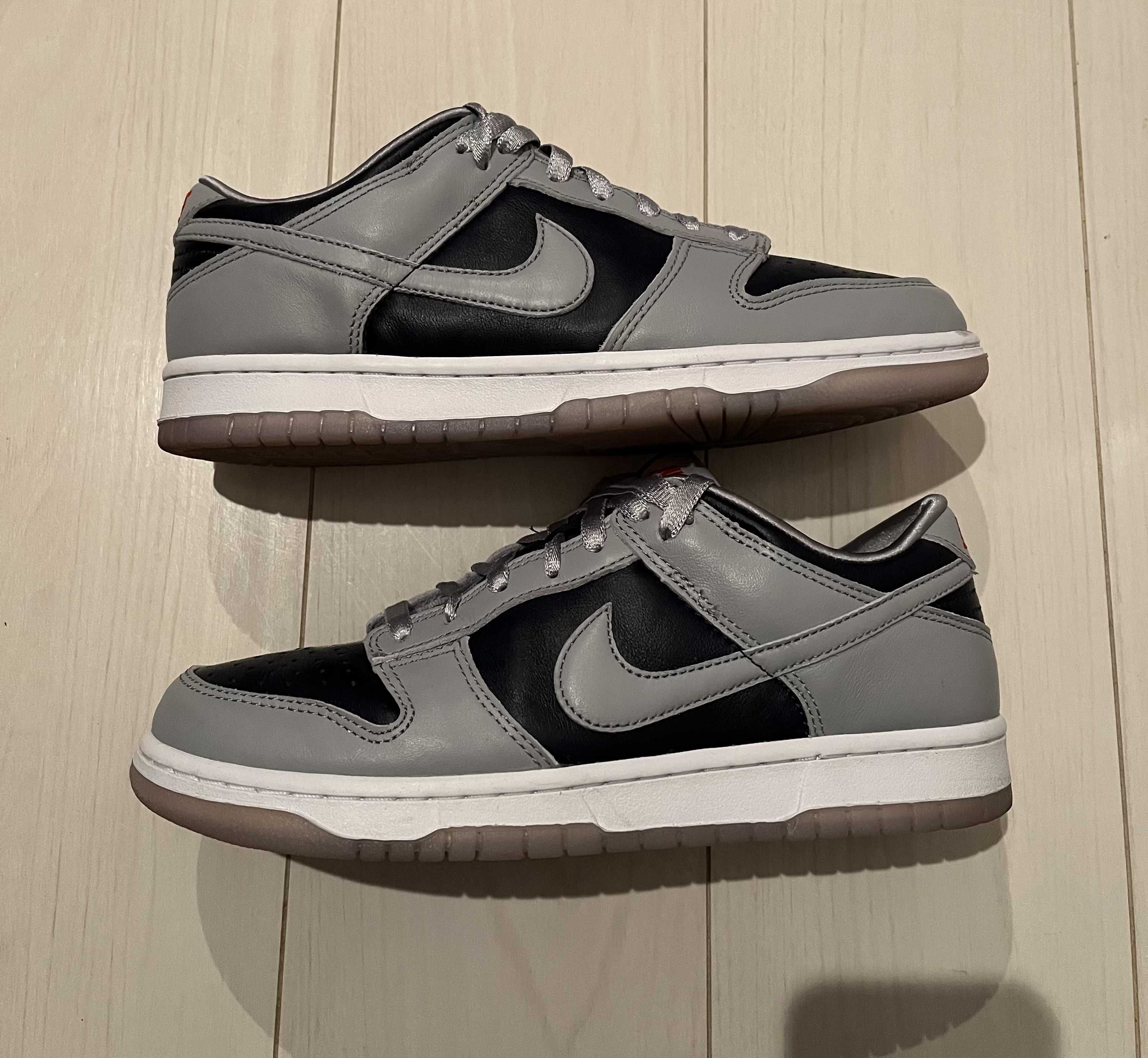 NIKE Women's DUNK LOW "COLLEGE NAVY"