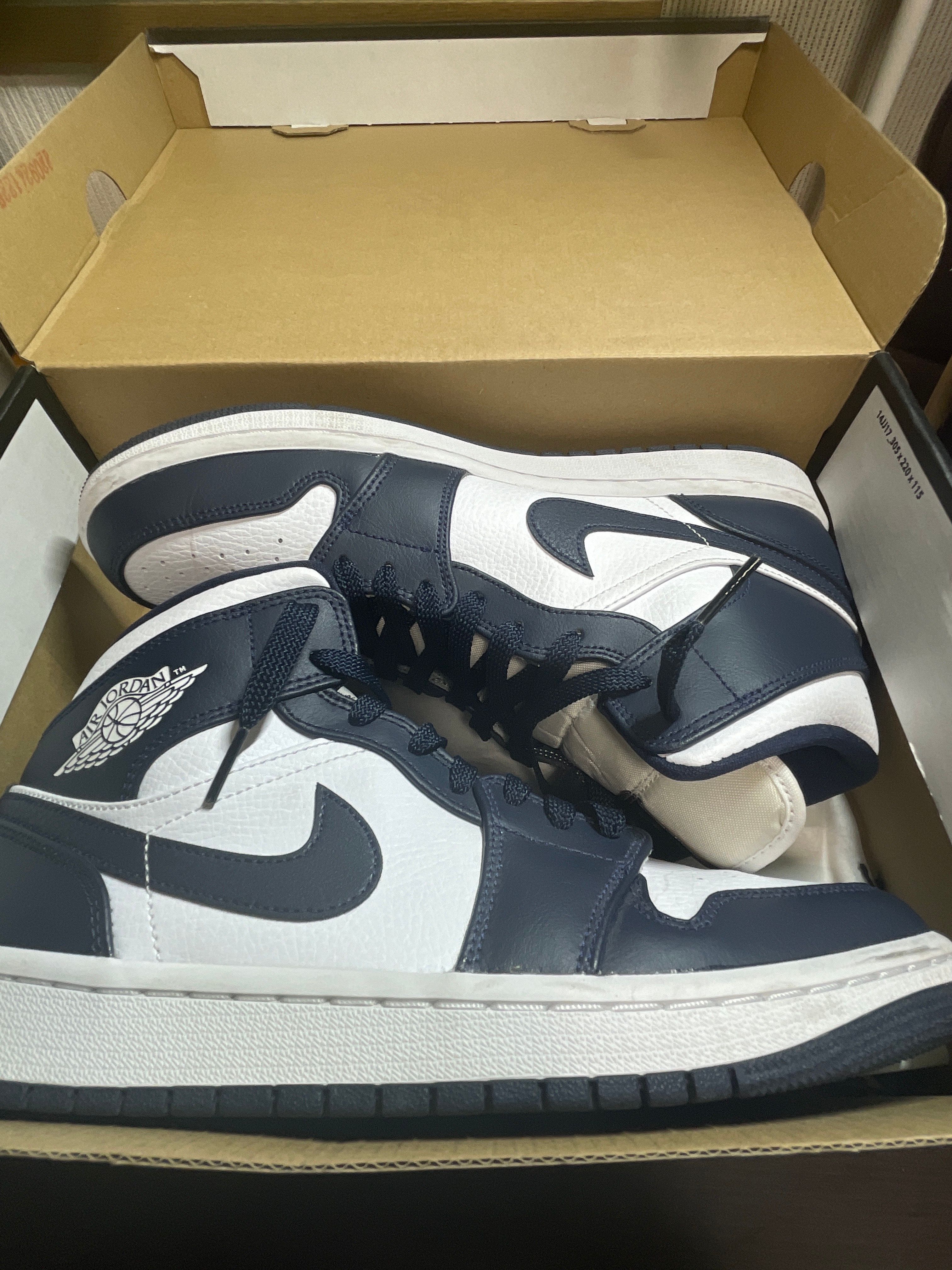 Nike Air Jordan 1 Mid "White Metallic Gold Obsidian"
