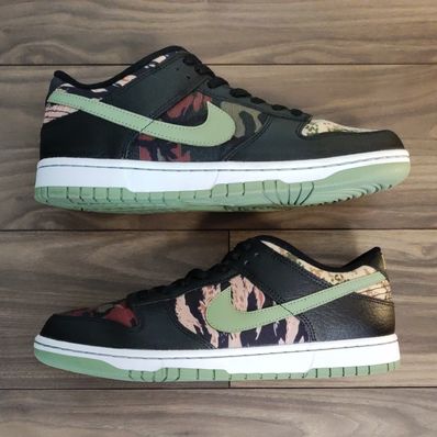 NIKE DUNK LOW SE "BLACK MULTI CAMO"