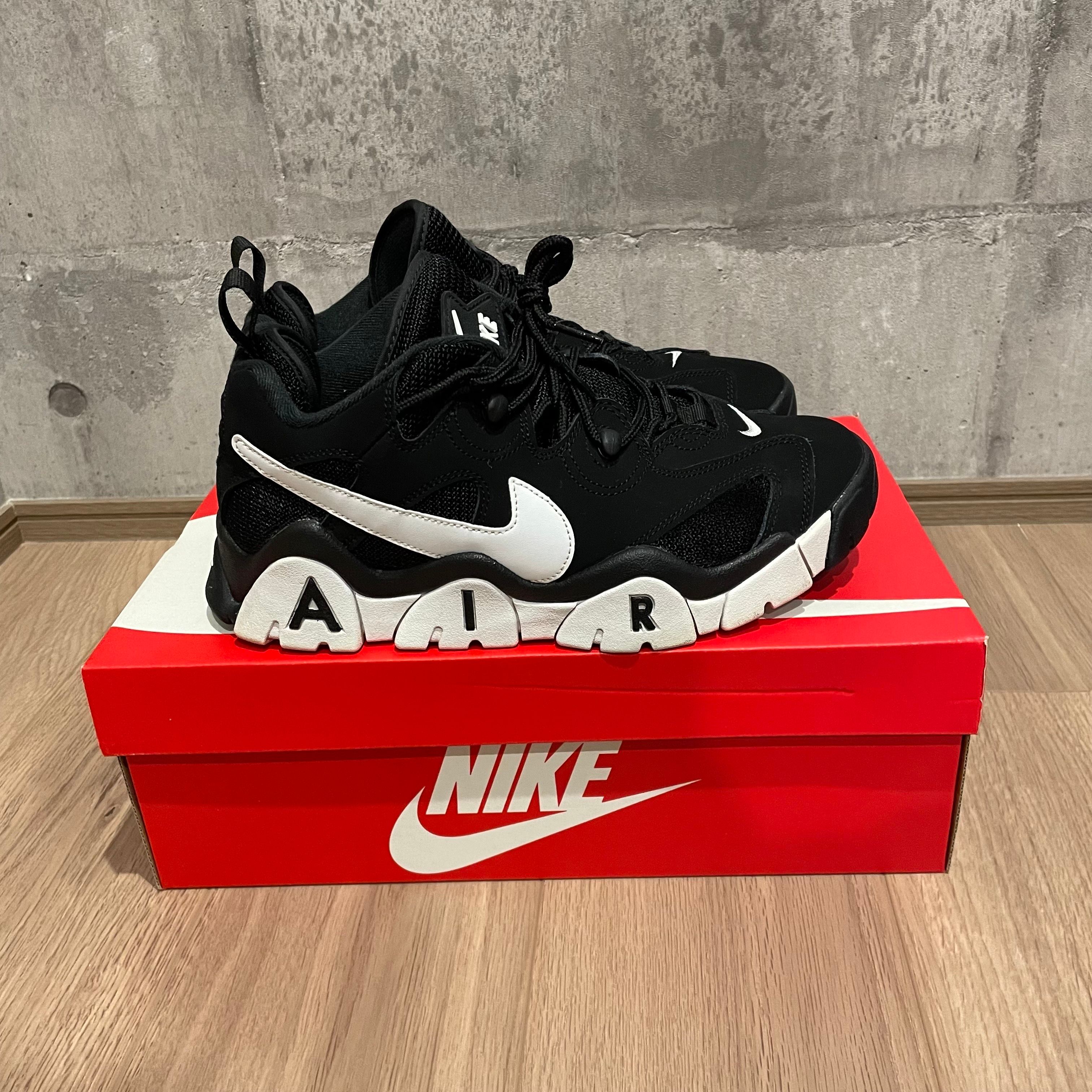 NIKE AIR BARRAGE LOW "BLACK/WHITE"