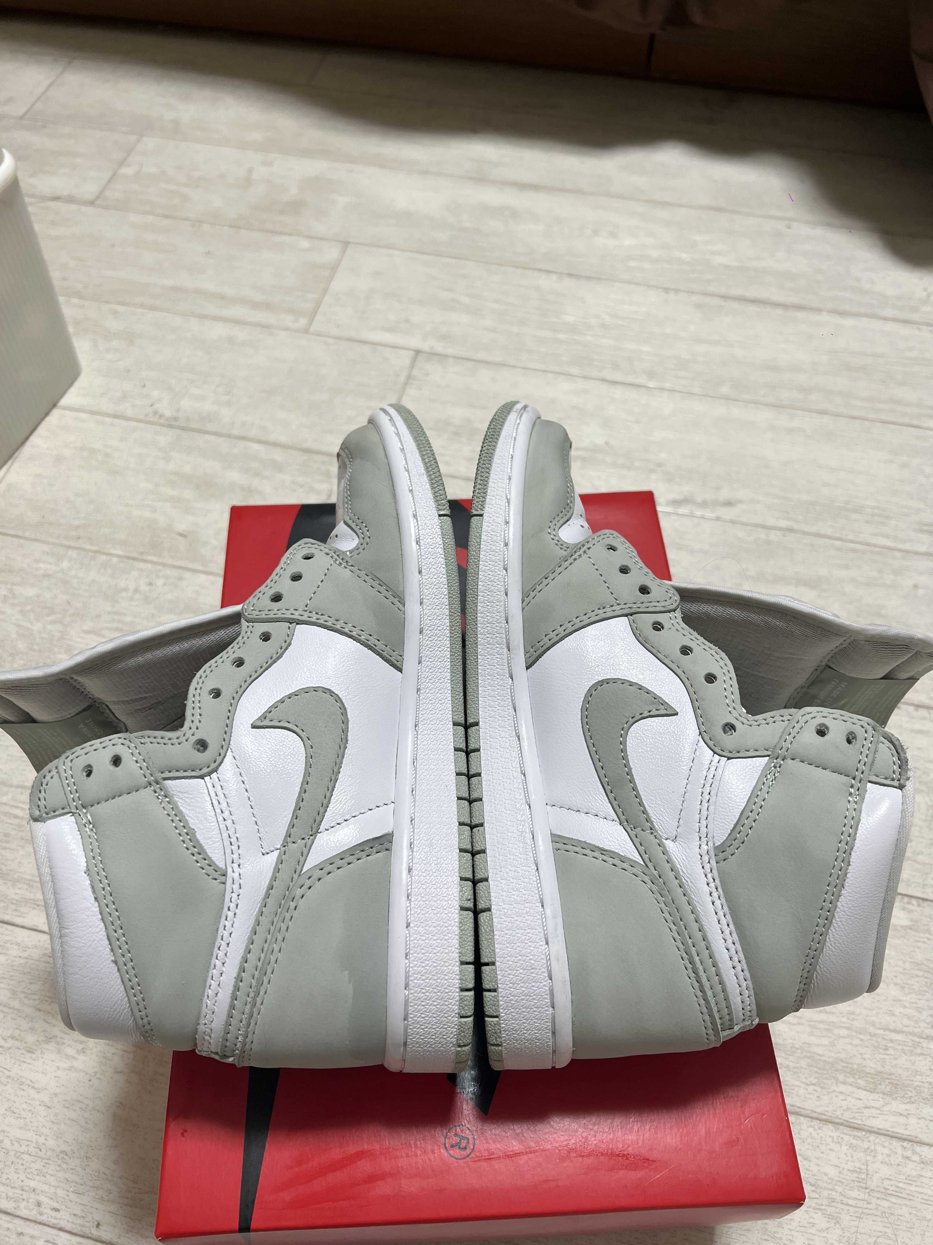 Nike Women's Air Jordan 1 High OG "Seafoam"