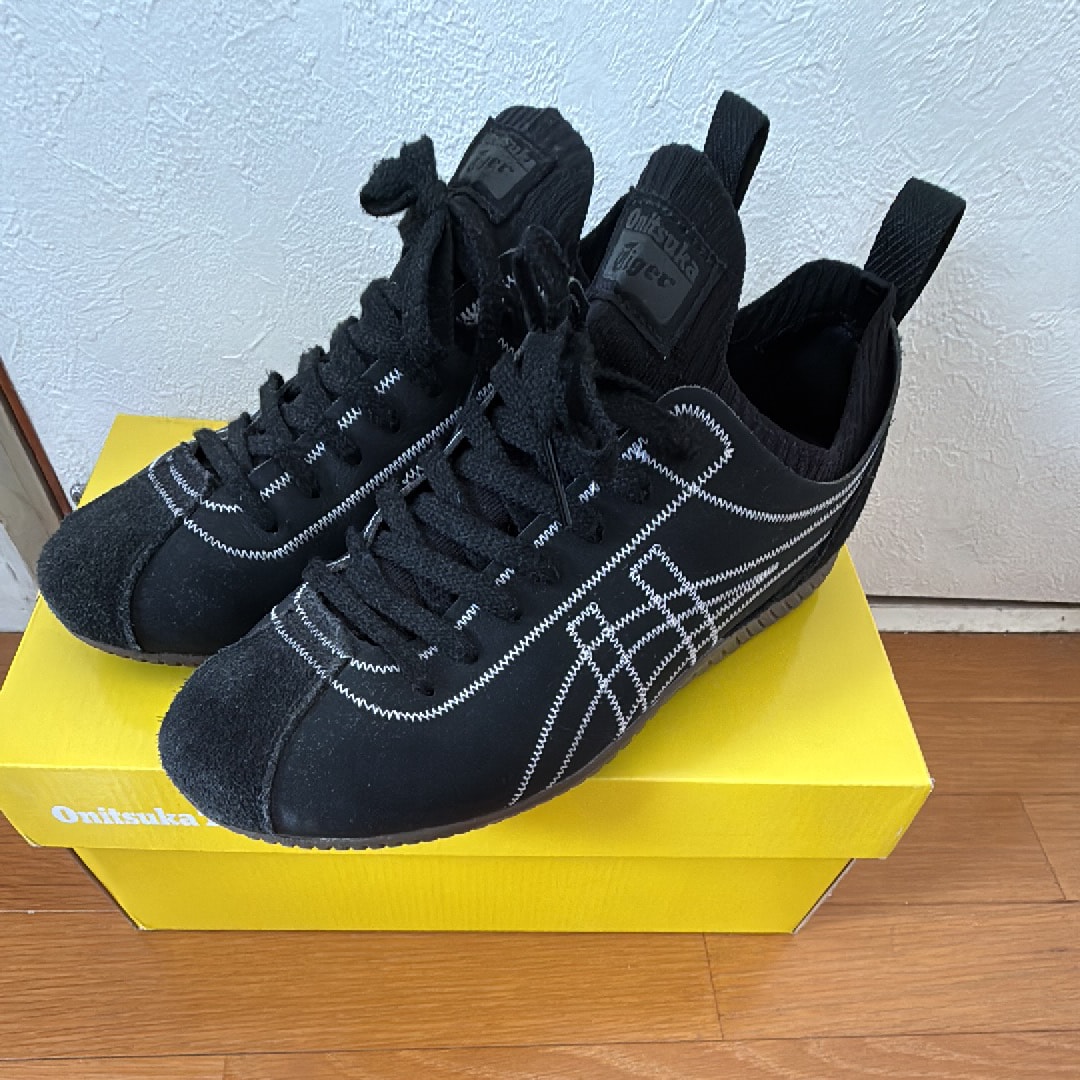 オニツカタイガー スクロウ (Onitsuka Tiger Sclaw) の新作・中古通販