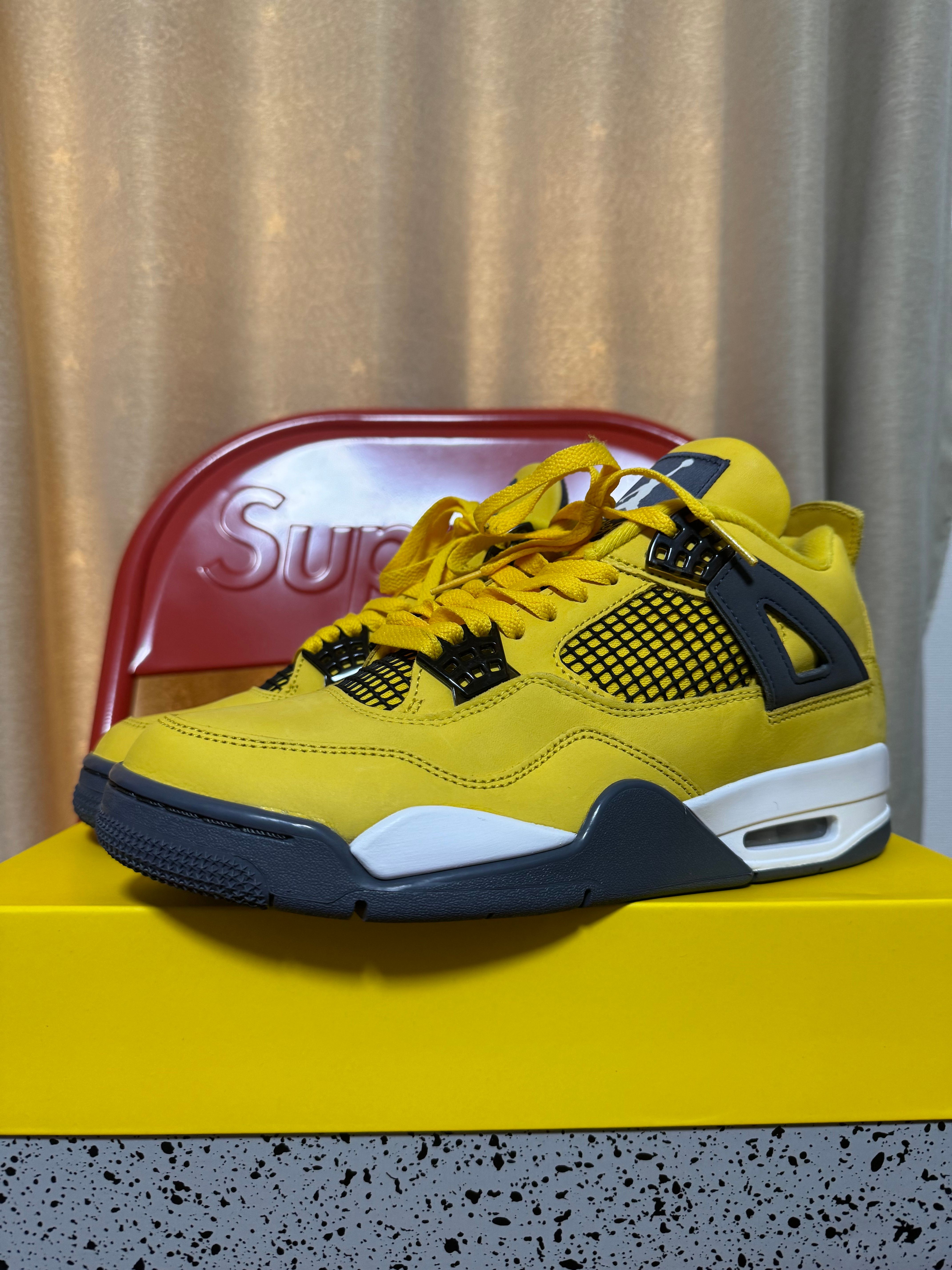 Nike Air Jordan 4 "Tour Yellow"