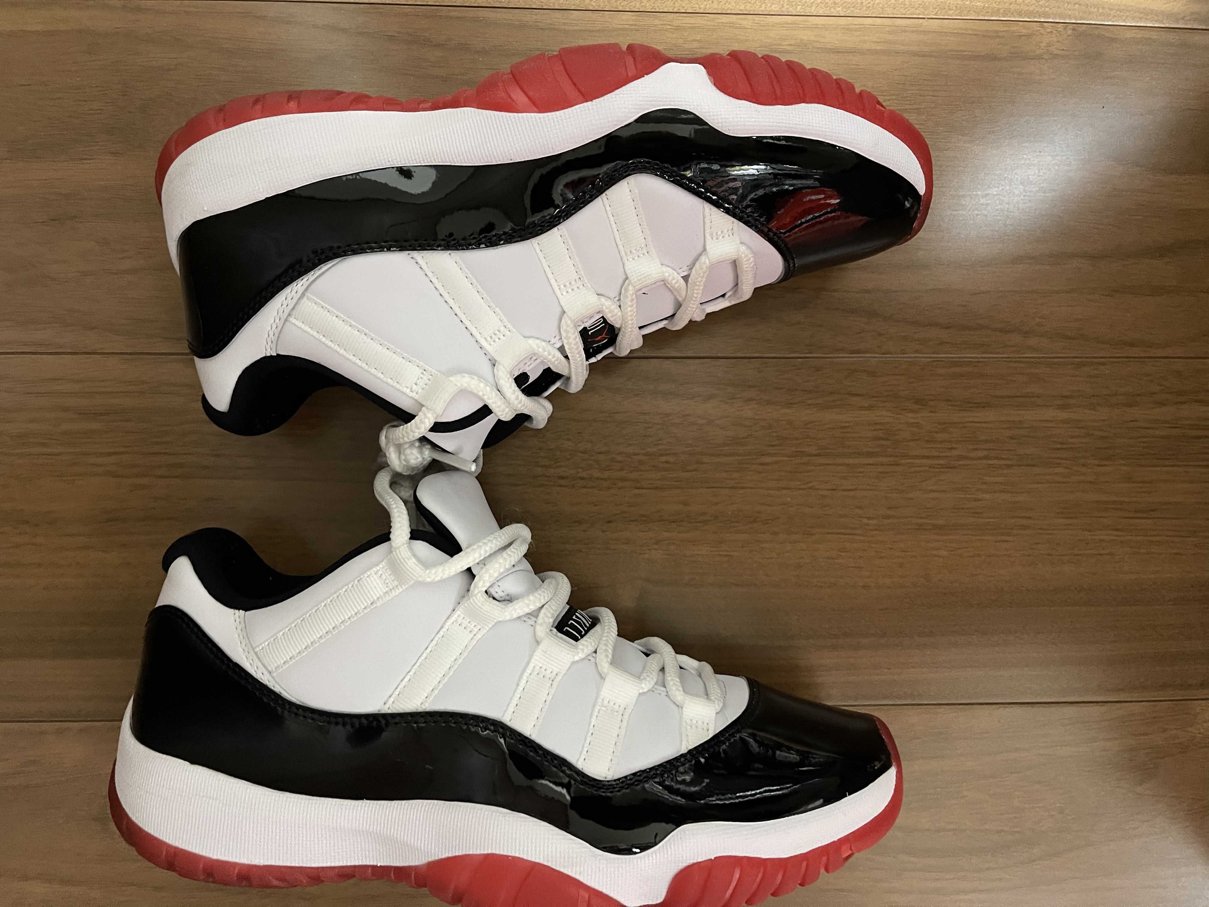 Nike Air Jordan 11 Low "Gym Red"