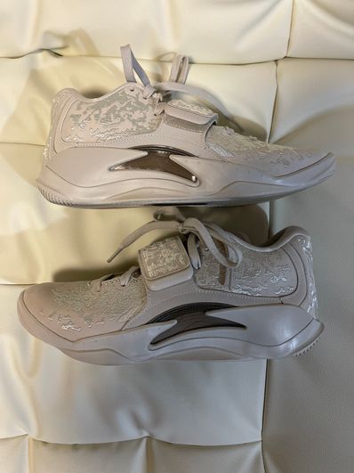 Nike Jordan Zion 3 "Light Bone/Sail/Volt"