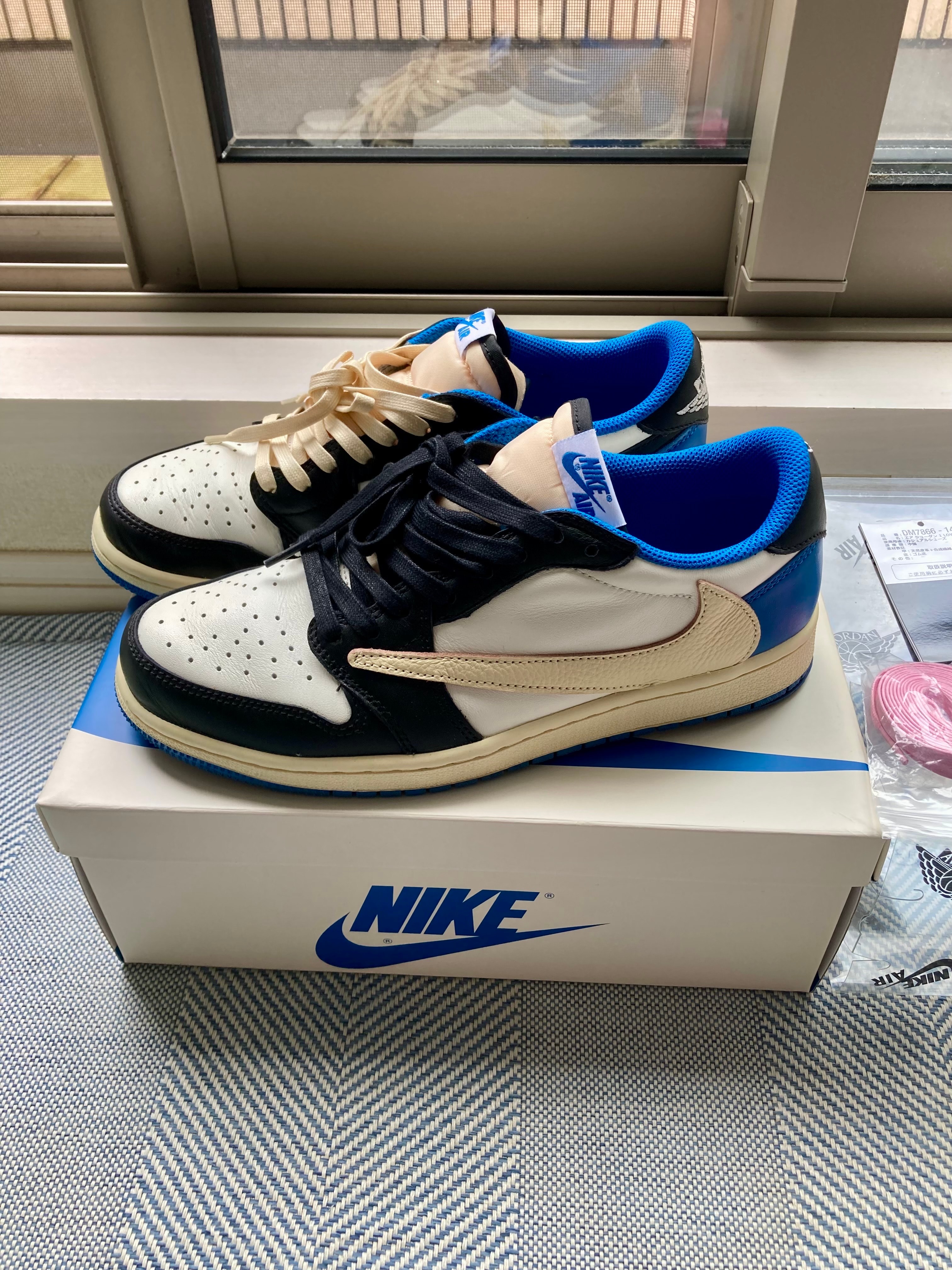 Travis Scott × fragment design × Nike Air Jordan 1 Low OG SP "Military Blue"