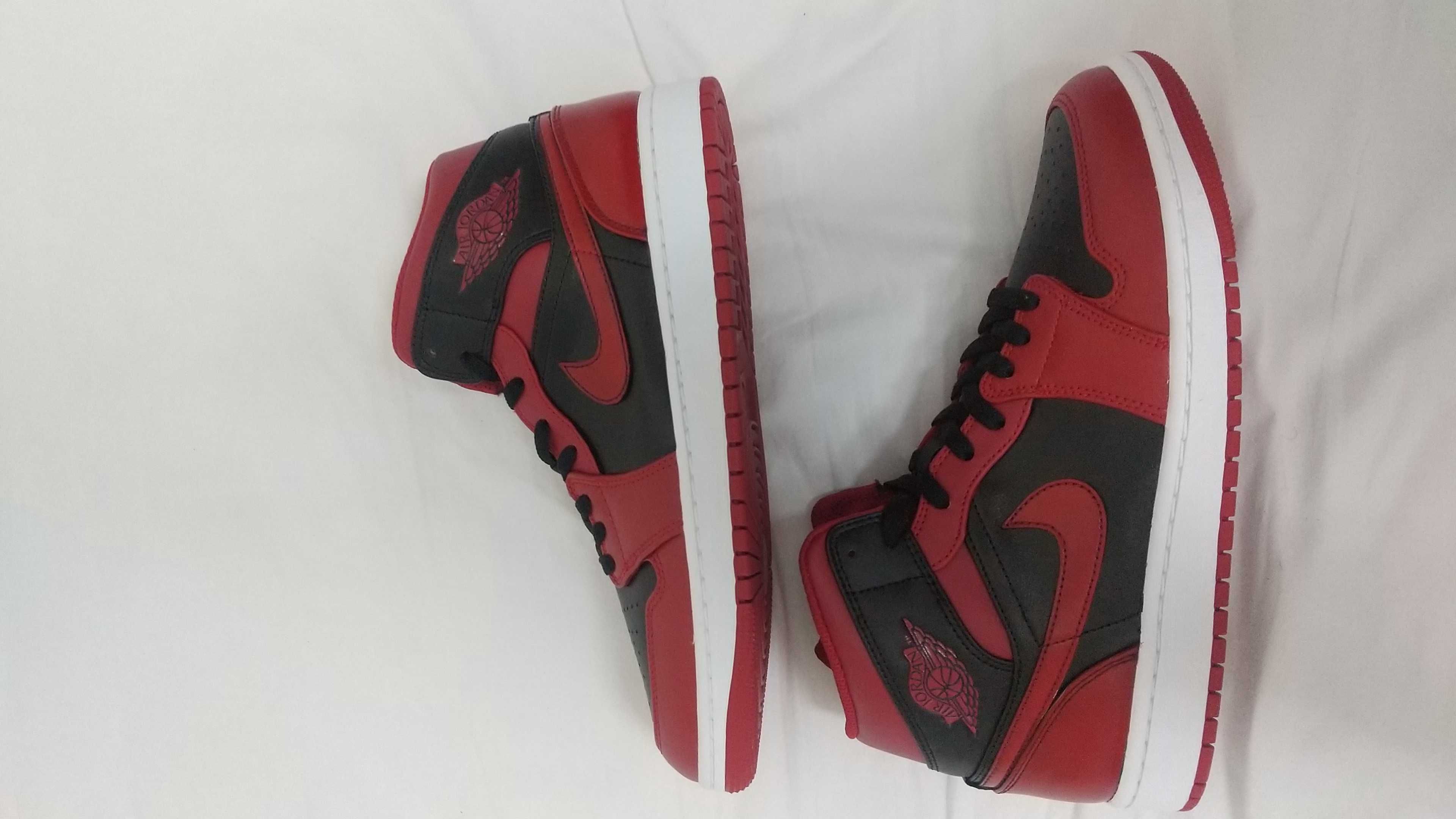 Nike Air Jordan 1 Mid "Reverse Bred"