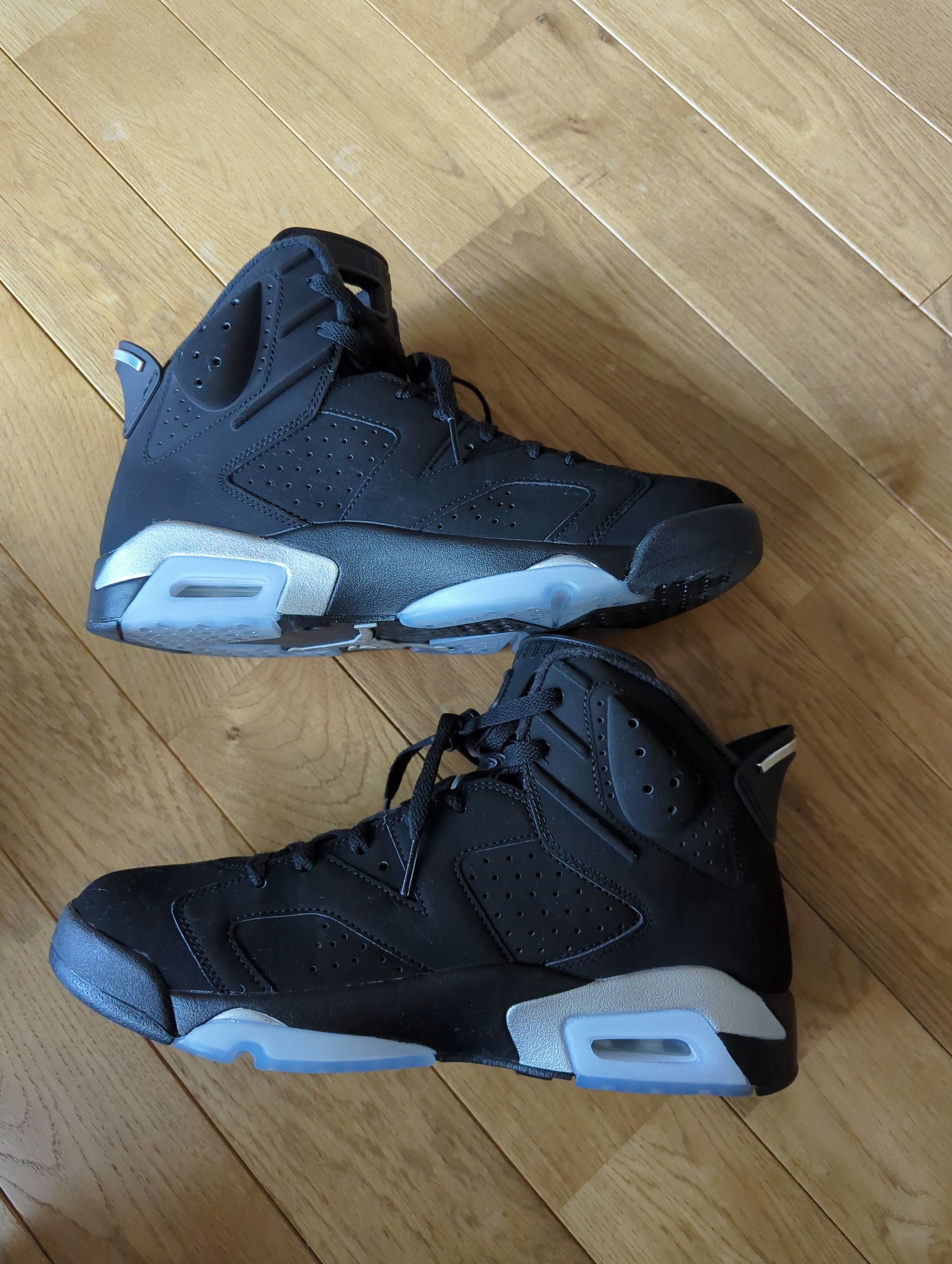 Nike Air Jordan 6 Retro "Metallic Silver"