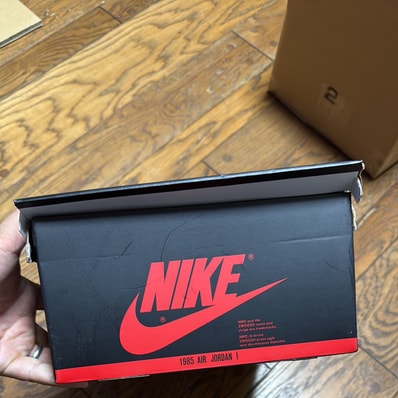 Nike Air Jordan 1 Retro High "Black/White/Sail/Gym Red"