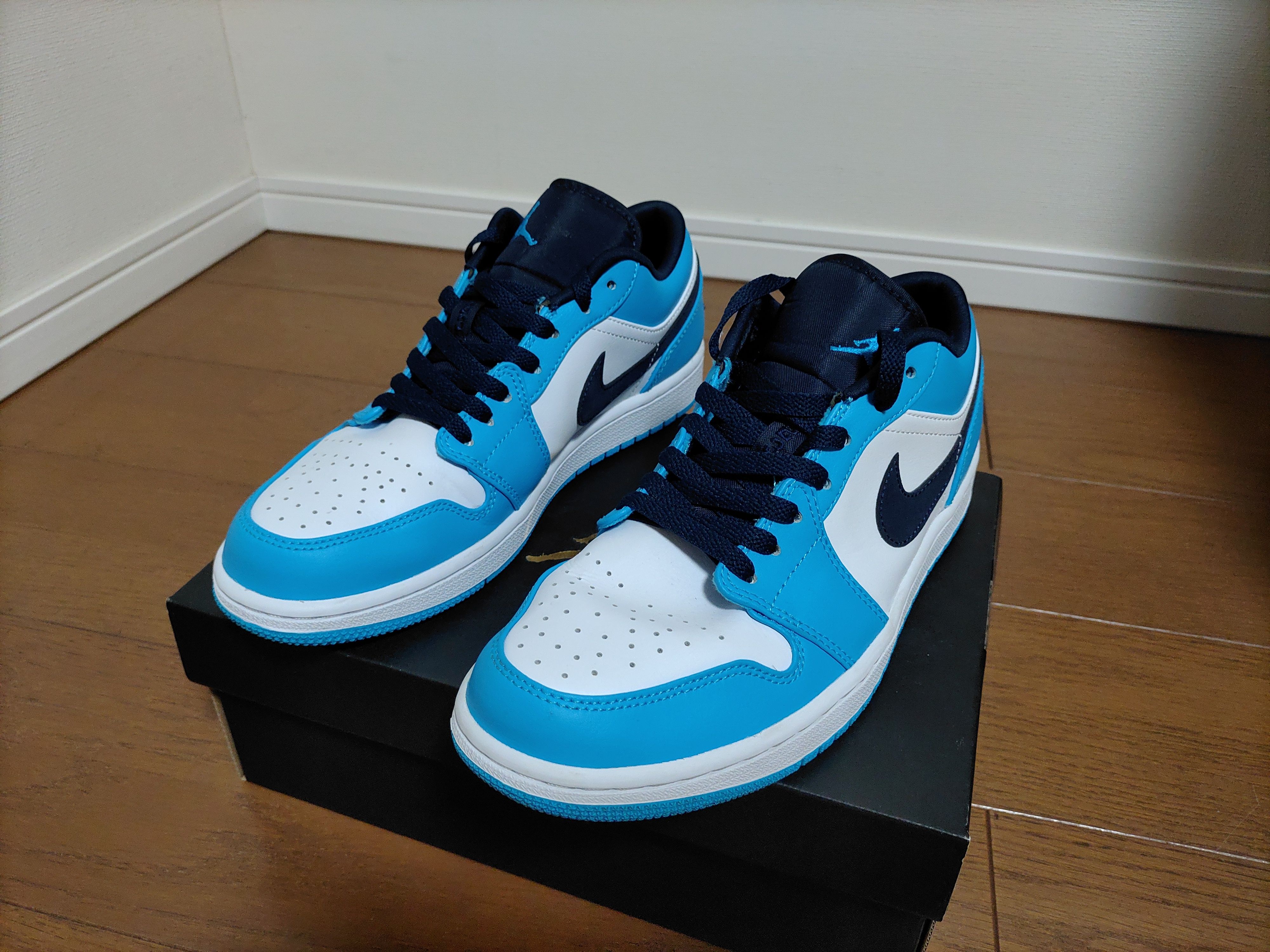Nike Air Jordan 1 Low "University Blue"