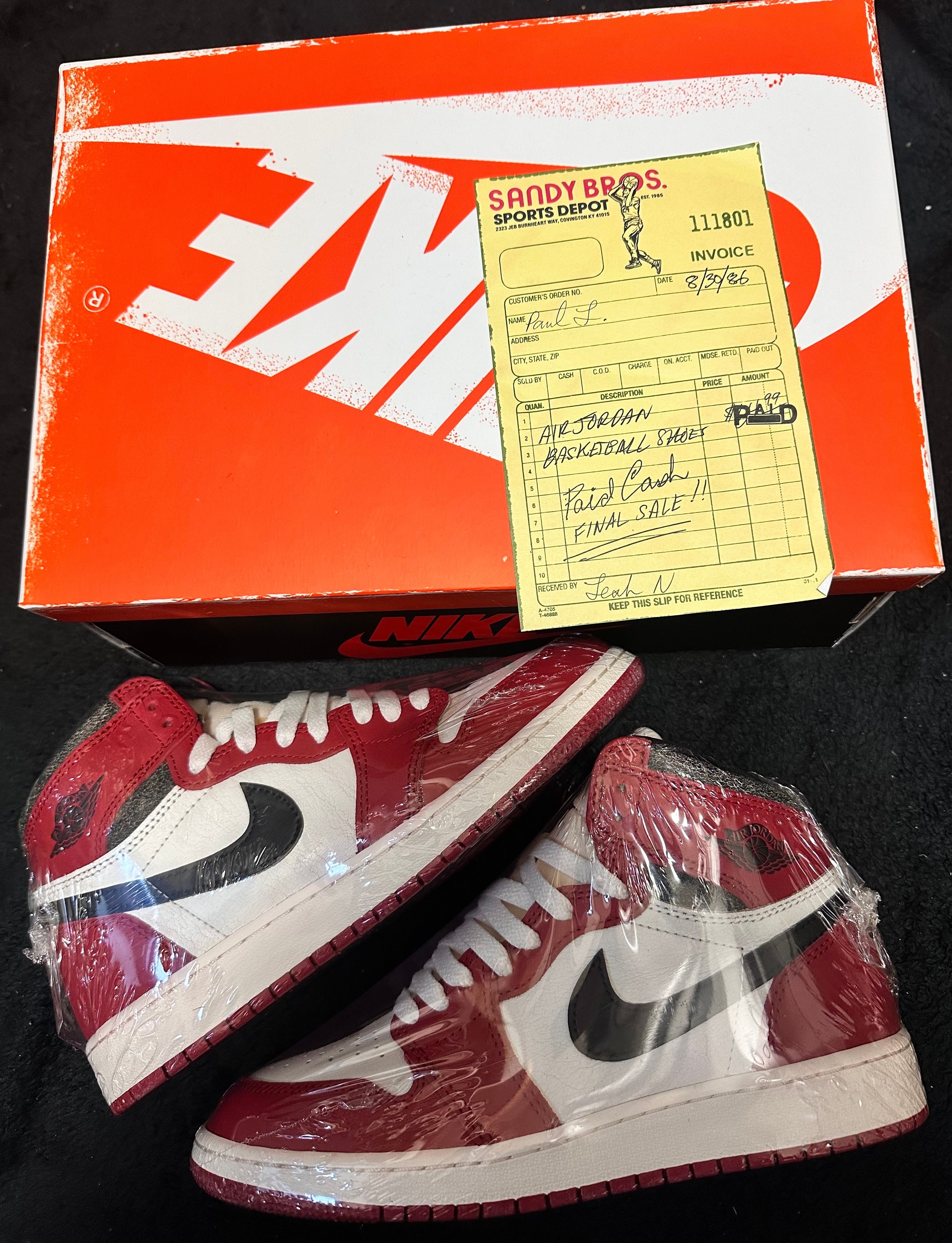 Nike GS Air Jordan 1 High OG "Lost & Found/Chicago"