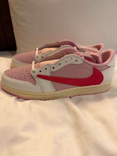 Travis Scott × Nike Air Jordan 1 Retro Low OG "Sail/Tropical Pink"